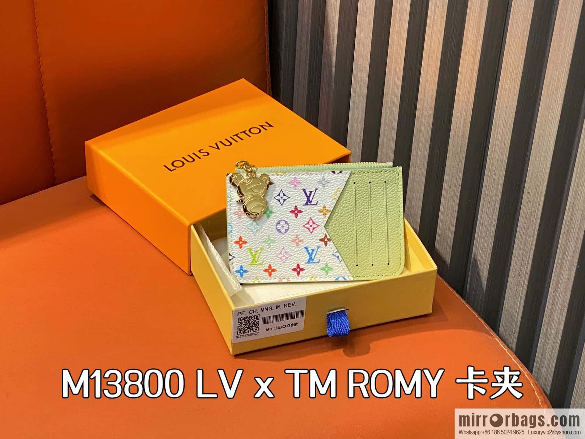 [Boutique‑grade] M13800 green white color, card bag, card clip wallet, the new LV x TM ROMY card clip of the season.