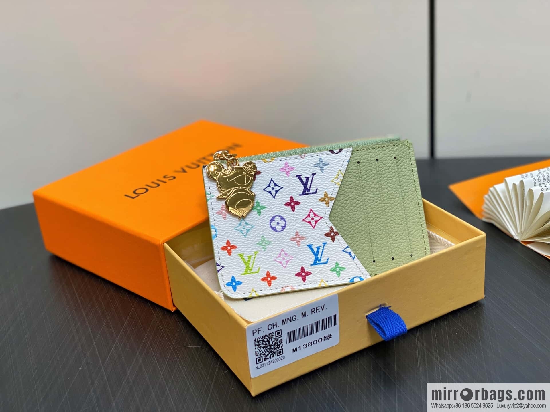 [Boutique‑grade] M13800 green white color, card bag, card clip wallet, the new LV x TM ROMY card clip of the season.