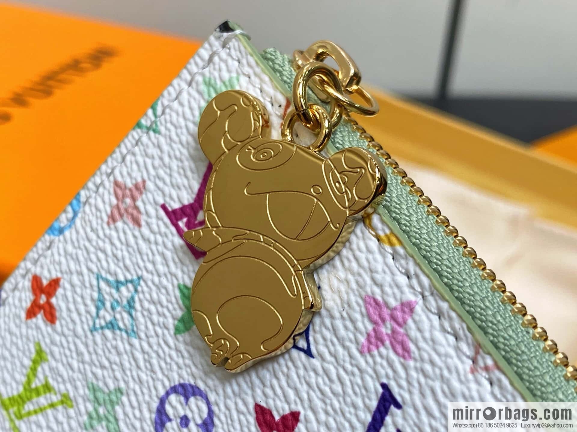 [Boutique‑grade] M13800 green white color, card bag, card clip wallet, the new LV x TM ROMY card clip of the season.