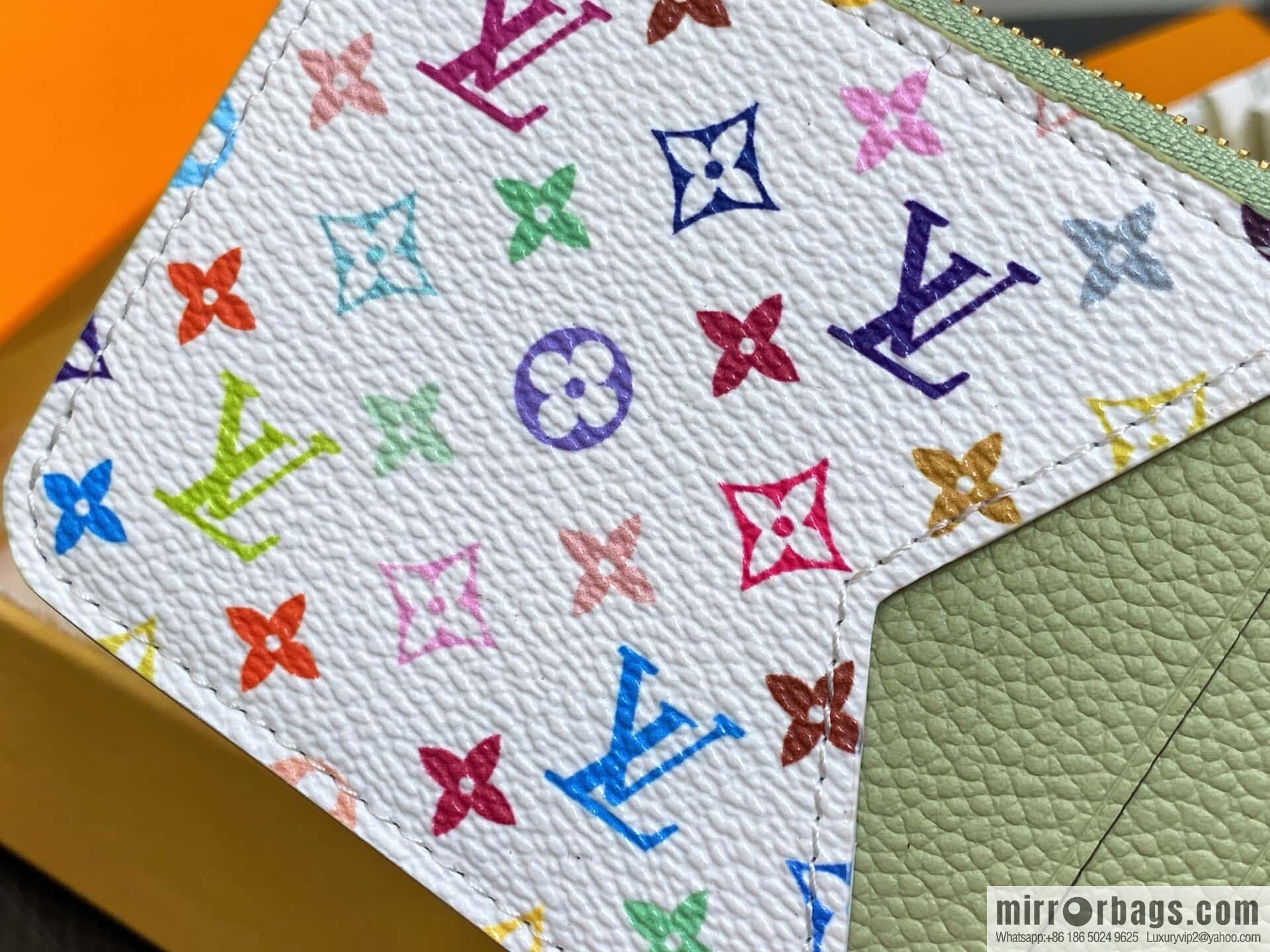 [Boutique‑grade] M13800 green white color, card bag, card clip wallet, the new LV x TM ROMY card clip of the season.