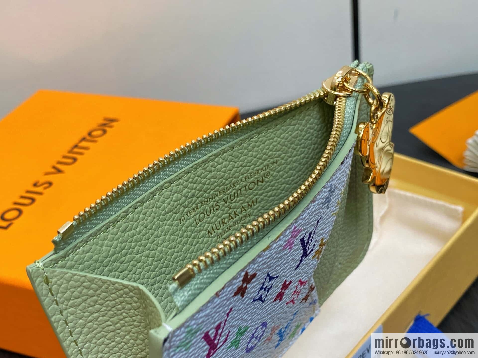 [Boutique‑grade] M13800 green white color, card bag, card clip wallet, the new LV x TM ROMY card clip of the season.