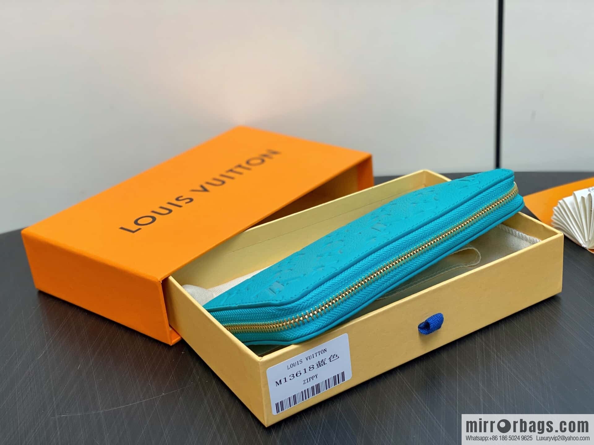 [Boutique‑grade] M13618 blue white color, single zipper wallet LV × TM zipper wallet