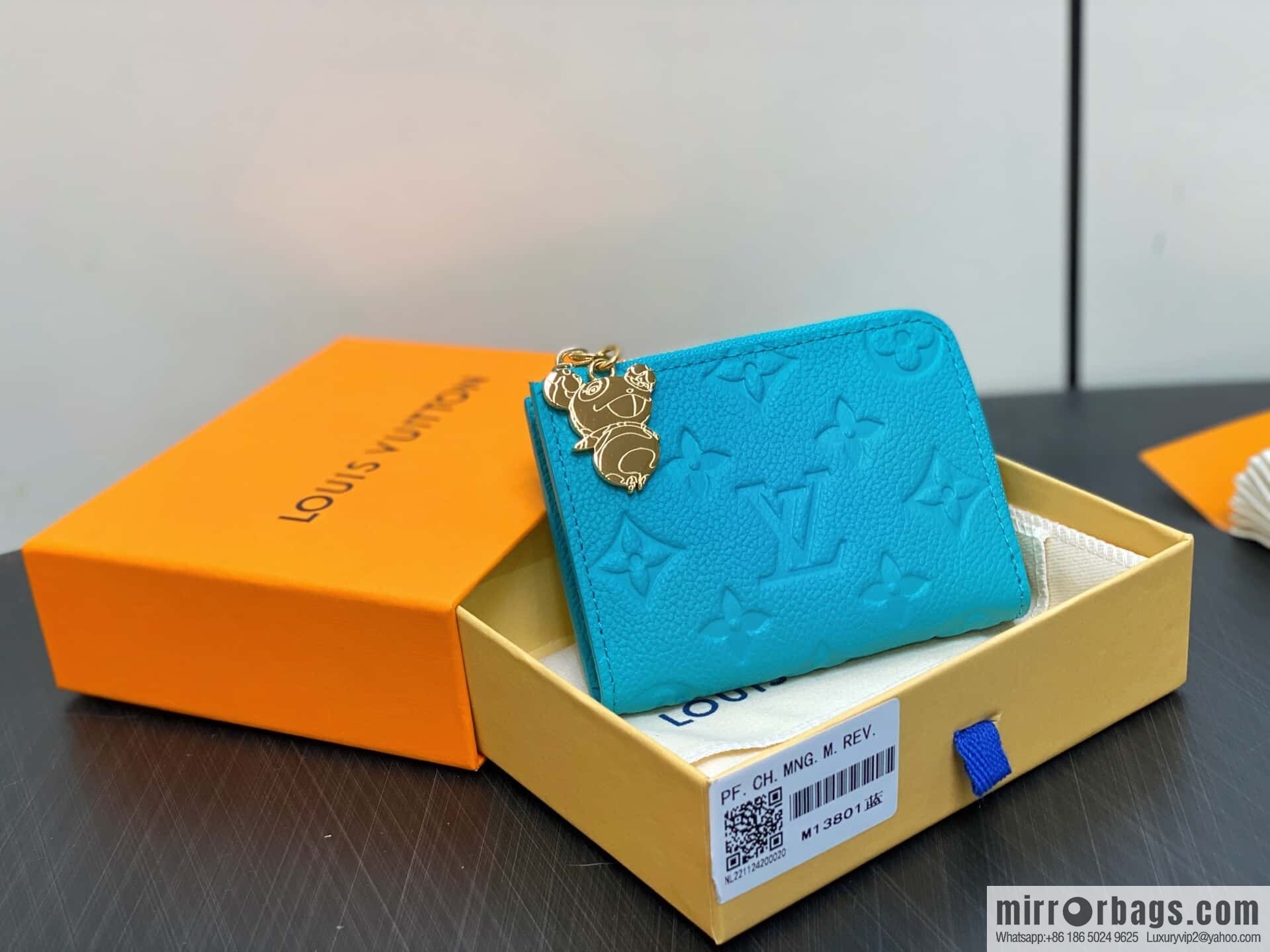 [Boutique‑grade] M13801 blue white color, change wallet LV x TM Portfolio Noah Compact wallet