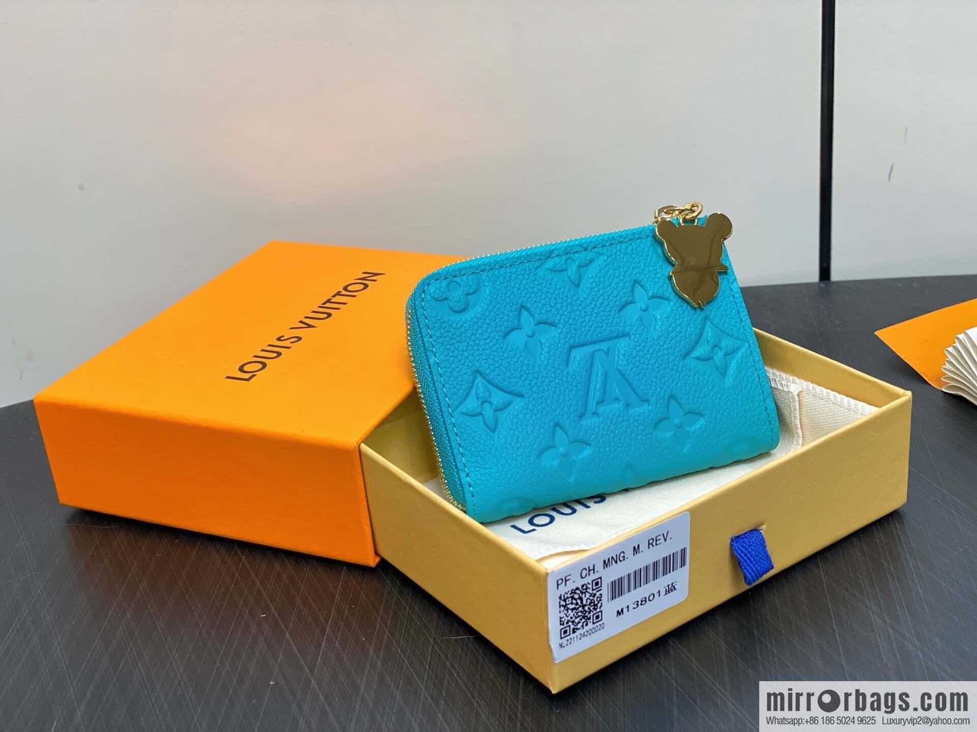[Boutique‑grade] M13801 blue white color, change wallet LV x TM Portfolio Noah Compact wallet