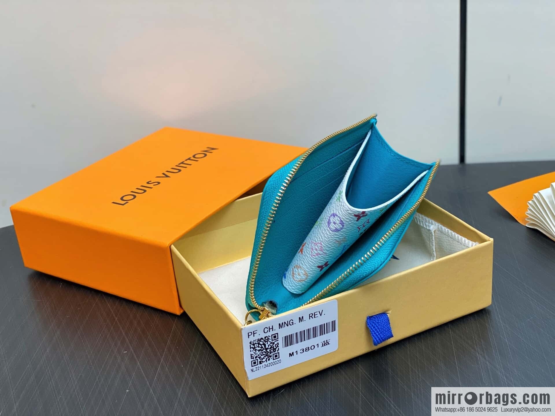 [Boutique‑grade] M13801 blue white color, change wallet LV x TM Portfolio Noah Compact wallet
