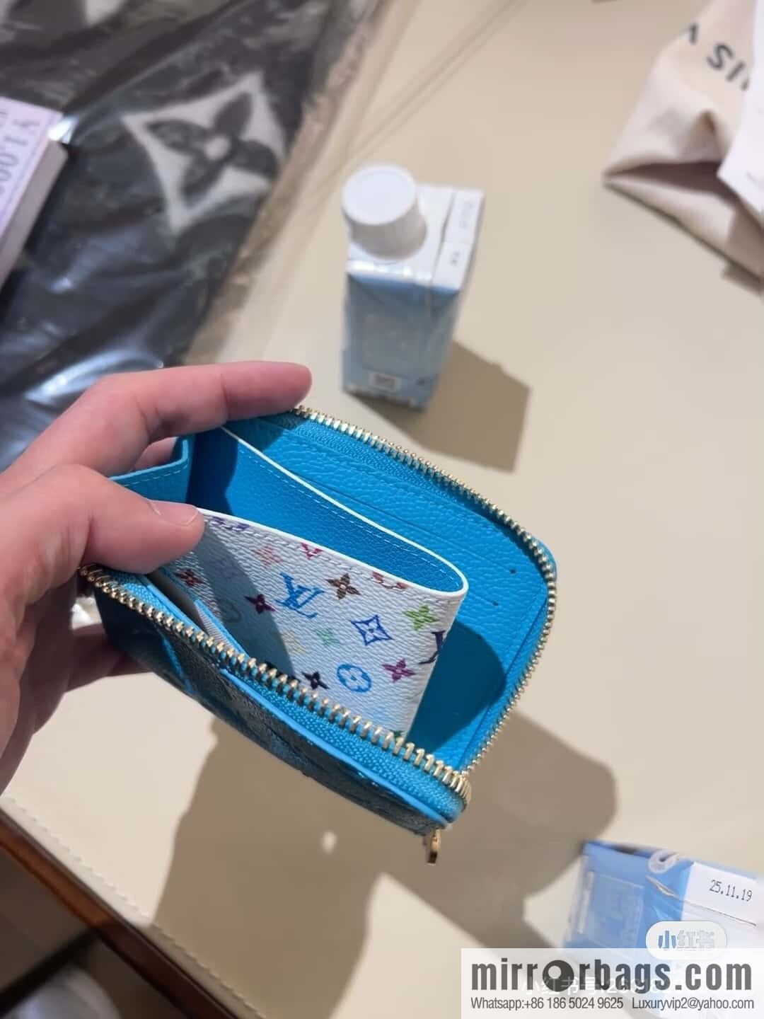 [Boutique‑grade] M13801 blue white color, change wallet LV x TM Portfolio Noah Compact wallet