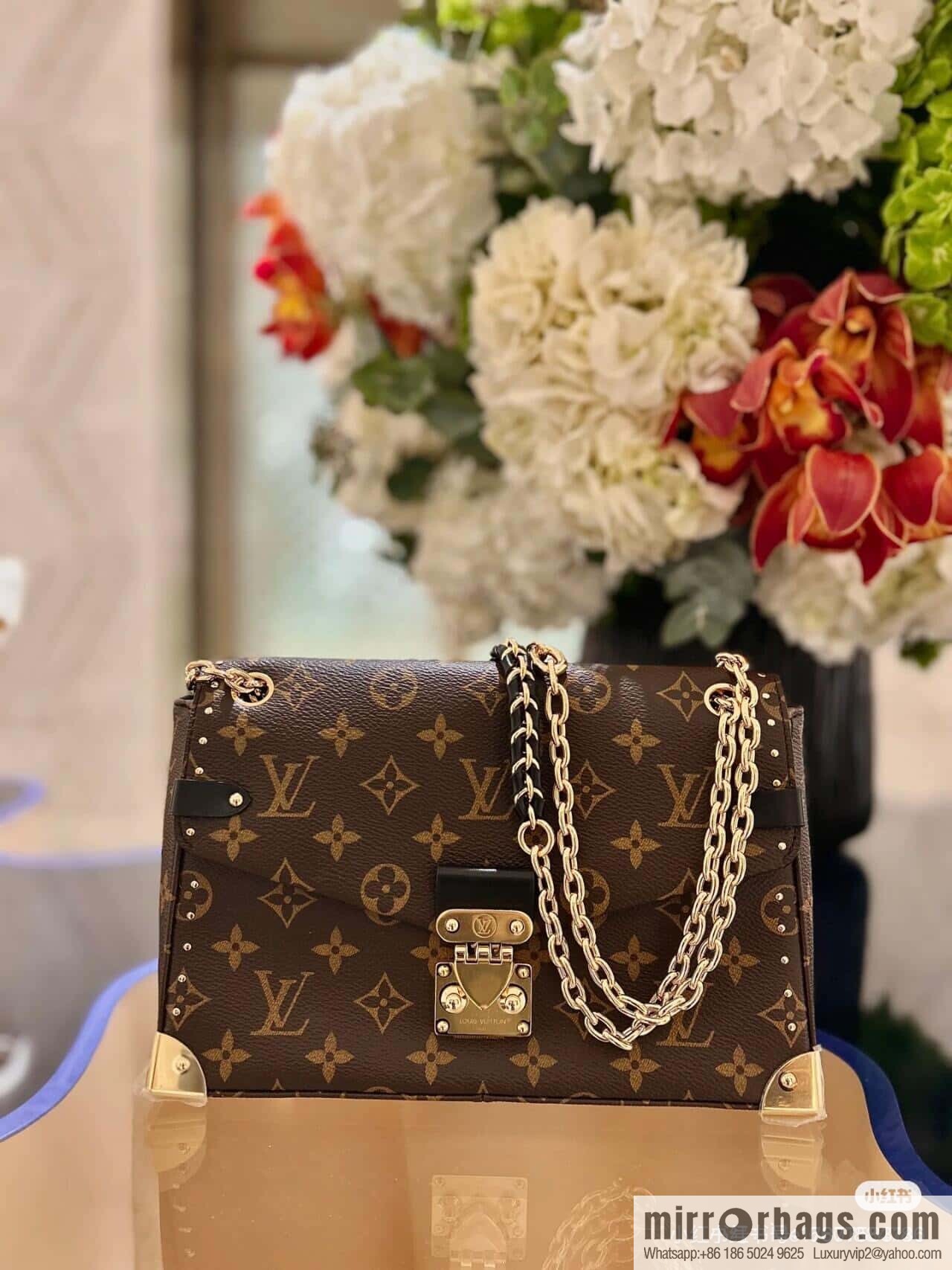 [Boutique‑grade] M14526 presbyopia, chain bag, messenger bag, the new TRUNKIE handbag of the season.