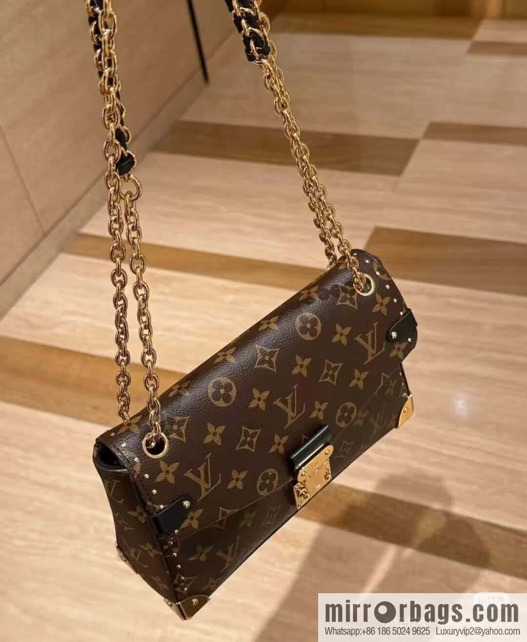[Boutique‑grade] M14526 presbyopia, chain bag, messenger bag, the new TRUNKIE handbag of the season.