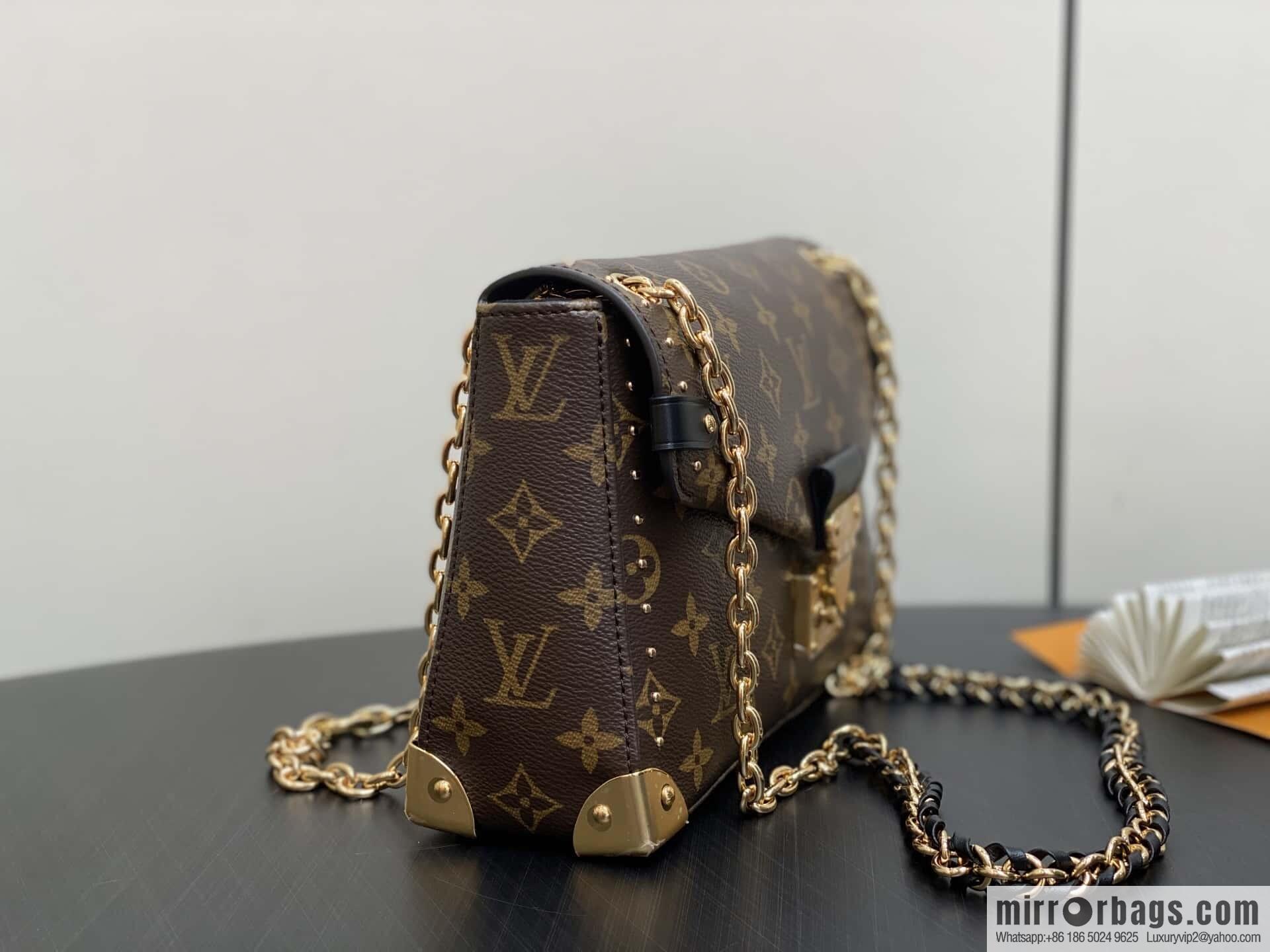 [Original order boutique] M14526 presbyopia, chain bag, messenger bag, the new TRUNKIE handbag of the season.