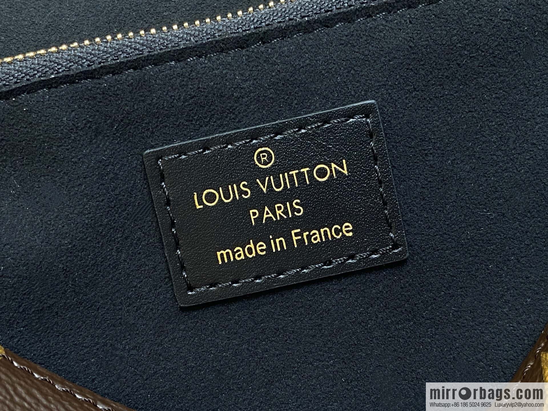 [Boutique‑grade] M14526 presbyopia, chain bag, messenger bag, the new TRUNKIE handbag of the season.