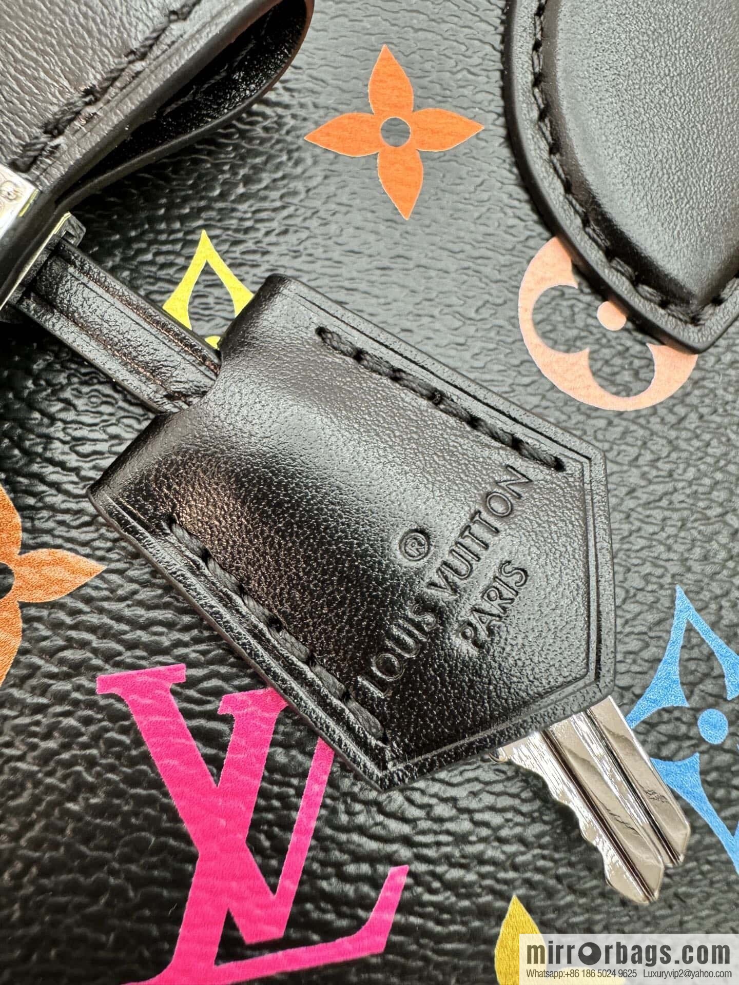 LV M13260 LV x TM OnTheGo East West Chain