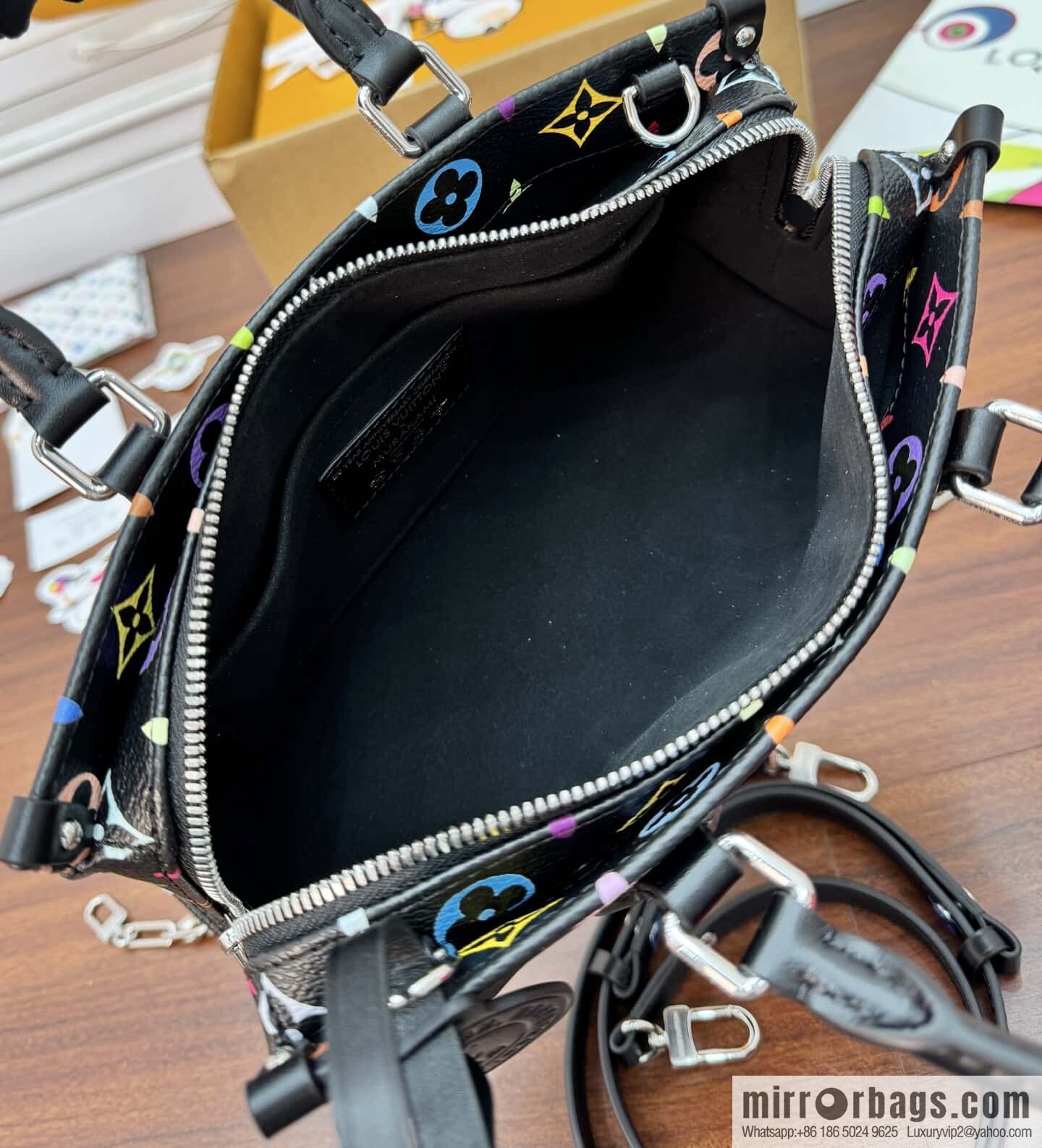 LV M13260 LV x TM OnTheGo East West Chain