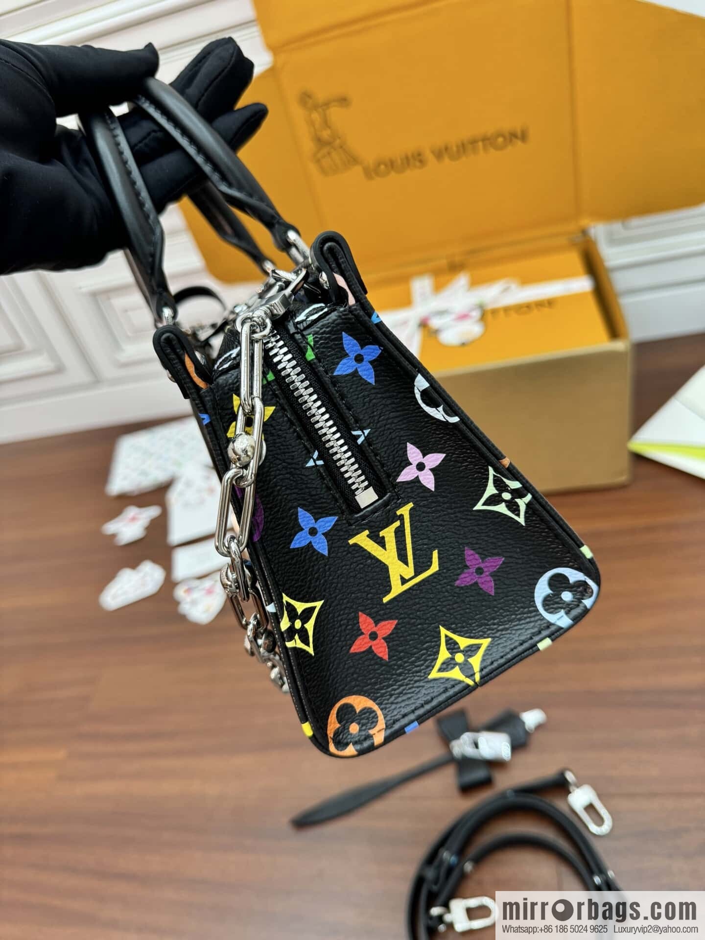 LV M13260 LV x TM OnTheGo East West Chain