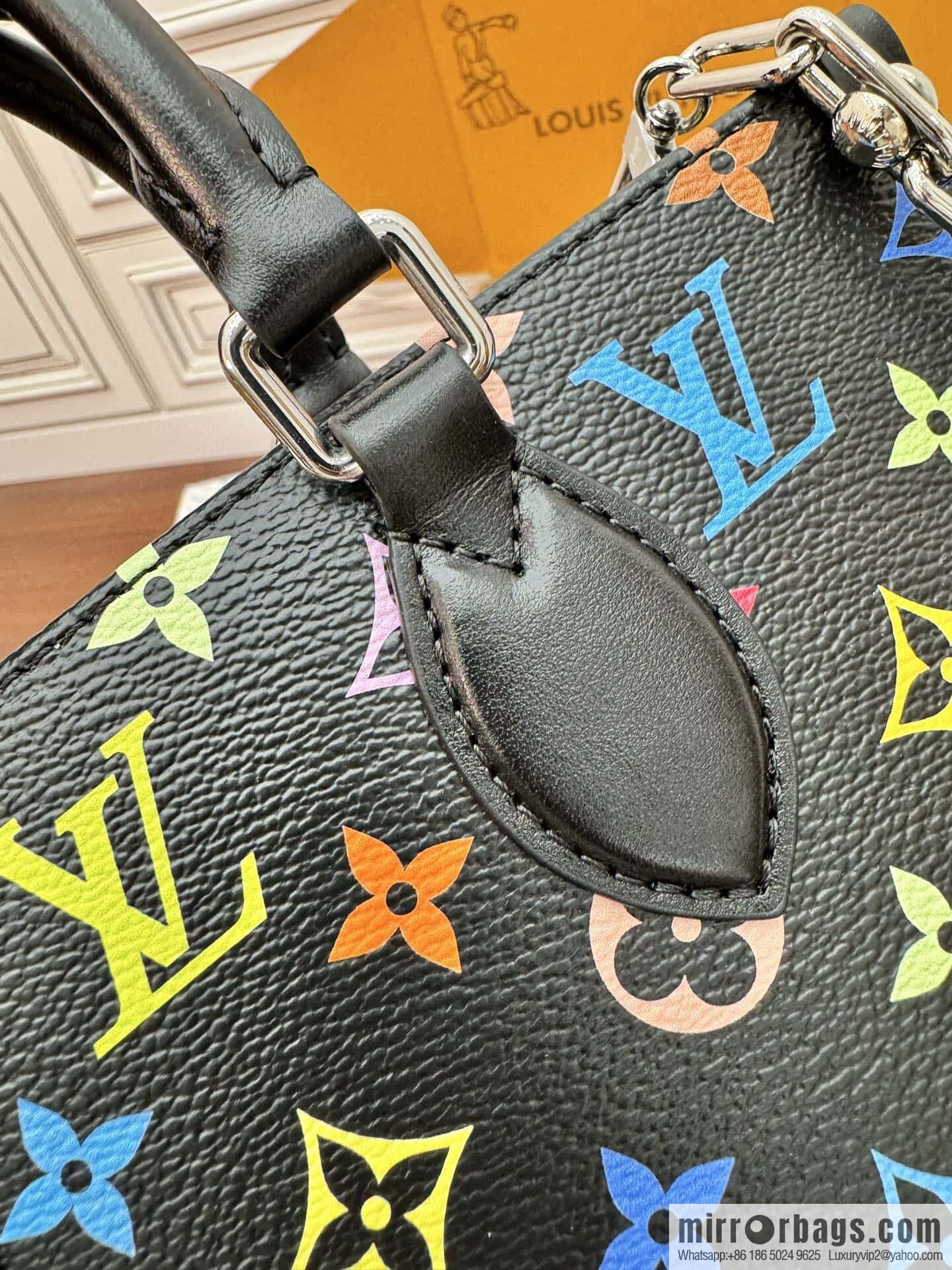 LV M13260 LV x TM OnTheGo East West Chain