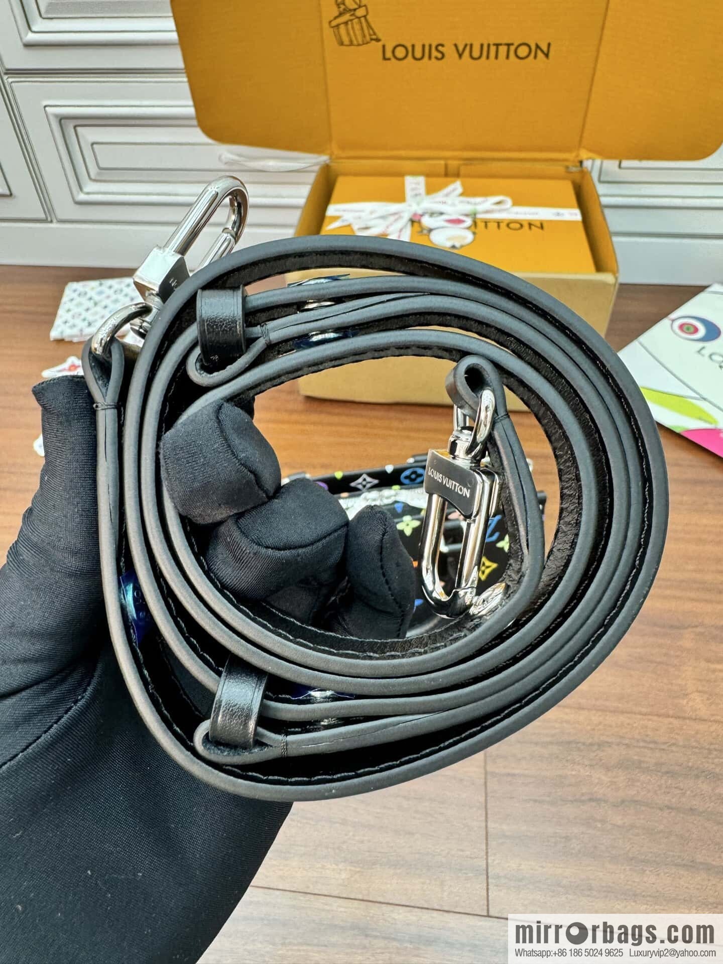 LV M13260 LV x TM OnTheGo East West Chain
