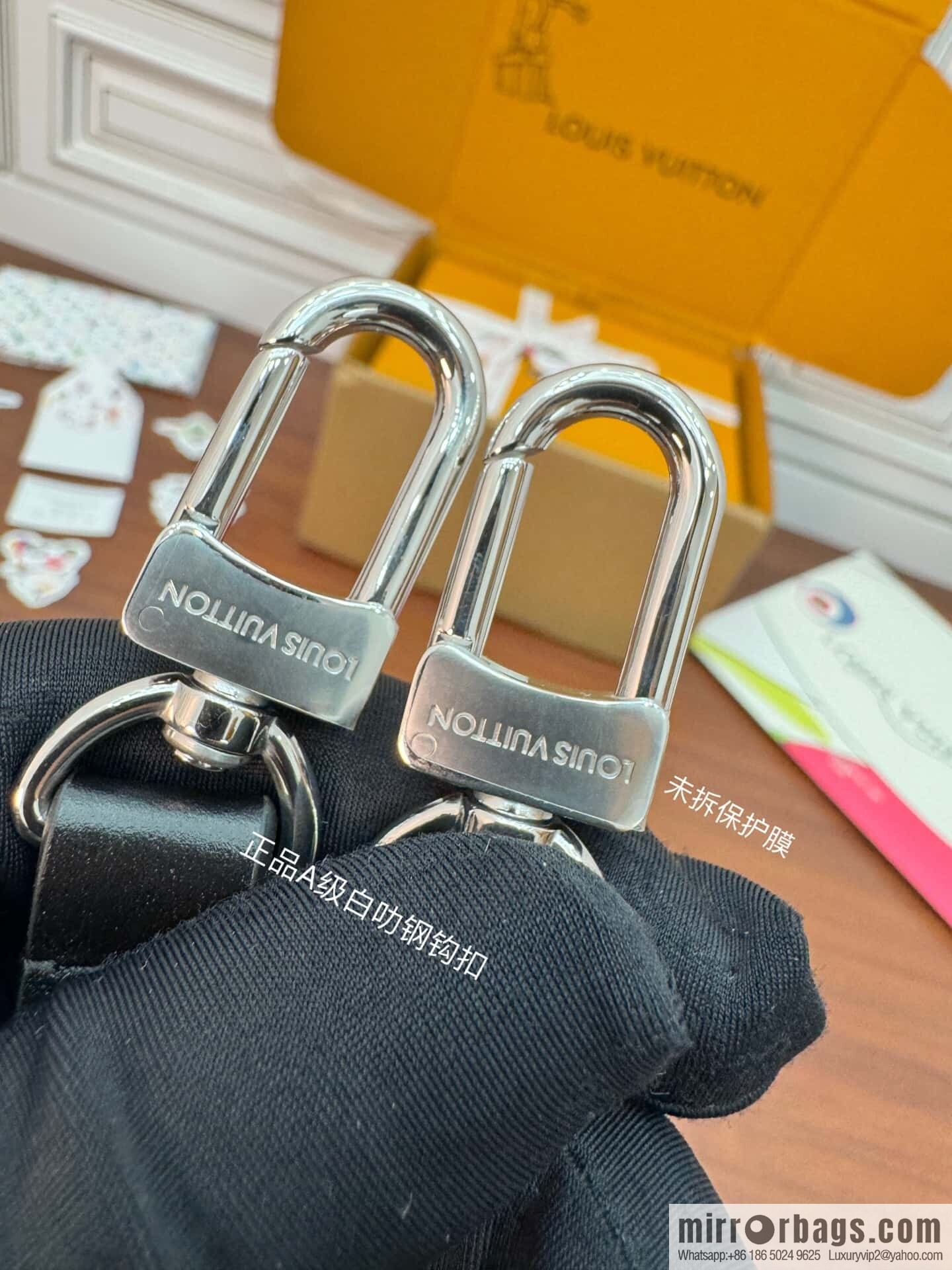 LV M13260 LV x TM OnTheGo East West Chain