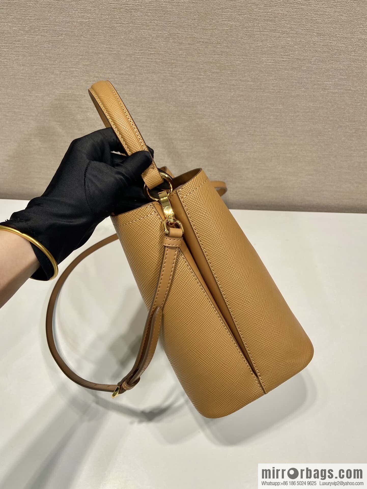 PRADA 🔆 exclusive debut 🔆 1BA212 💋 new color🎉🎉