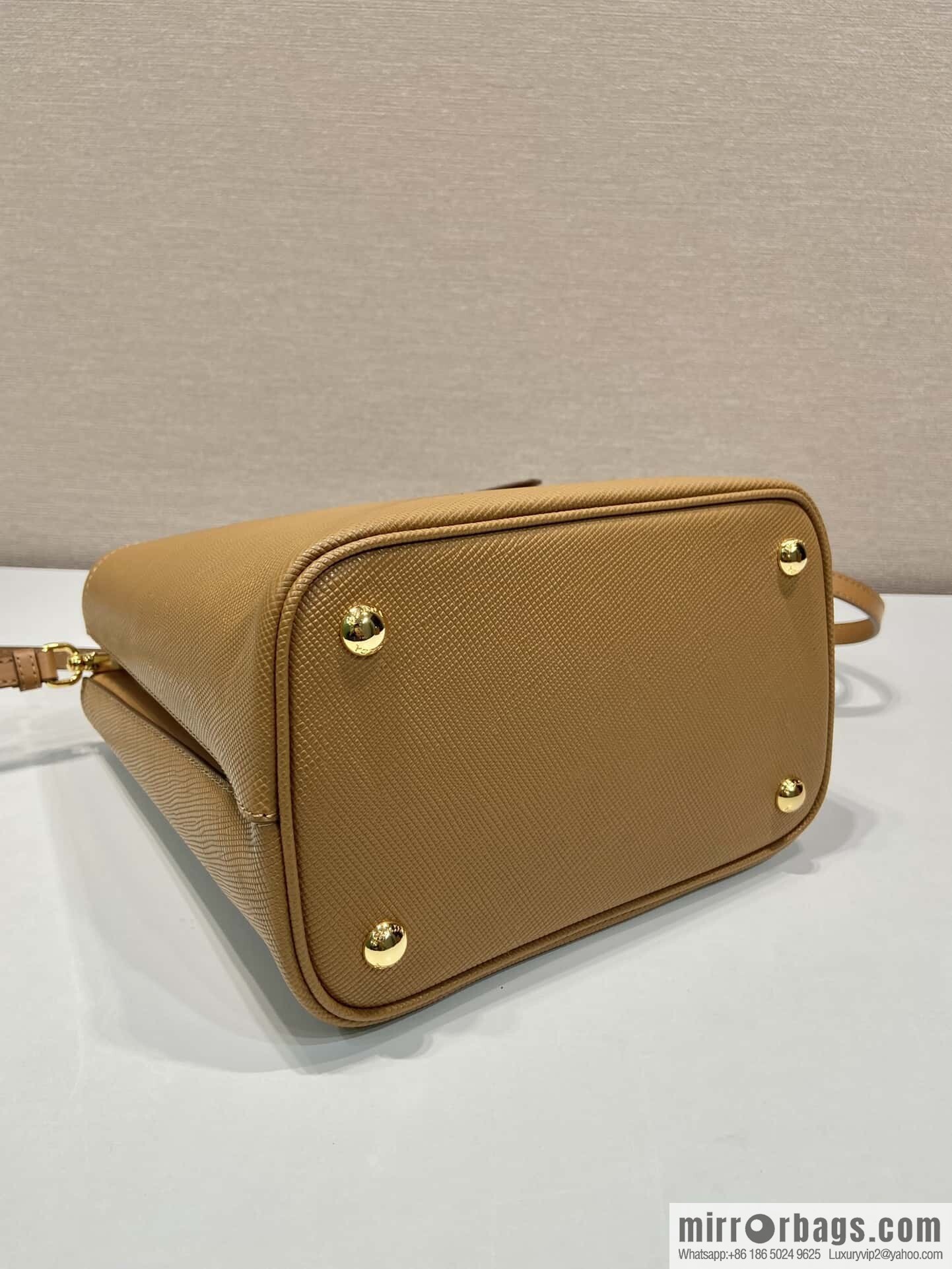 PRADA 🔆 exclusive debut 🔆 1BA212 💋 new color🎉🎉