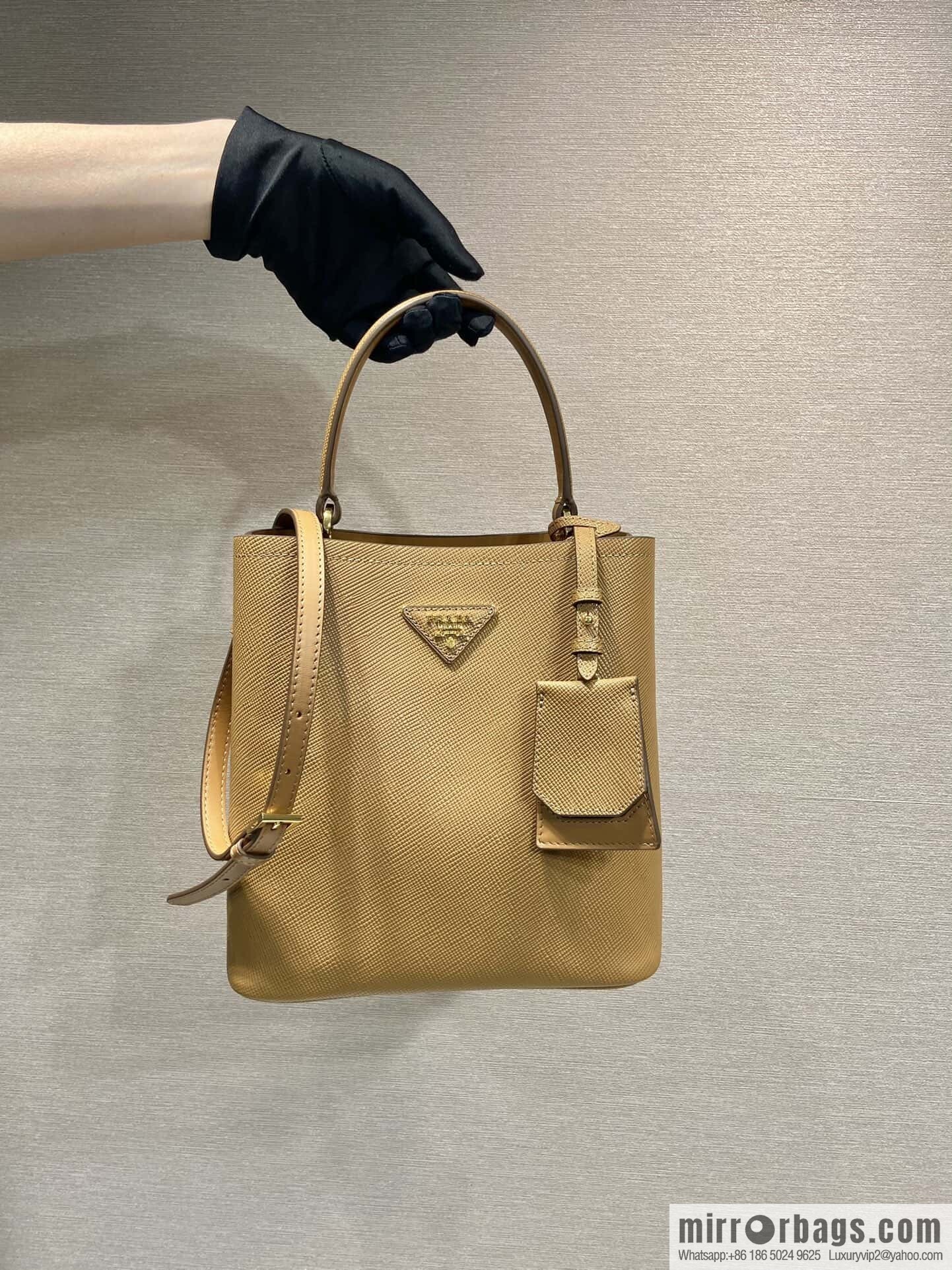 PRADA 🔆 exclusive debut 🔆 1BA212 💋 new color🎉🎉