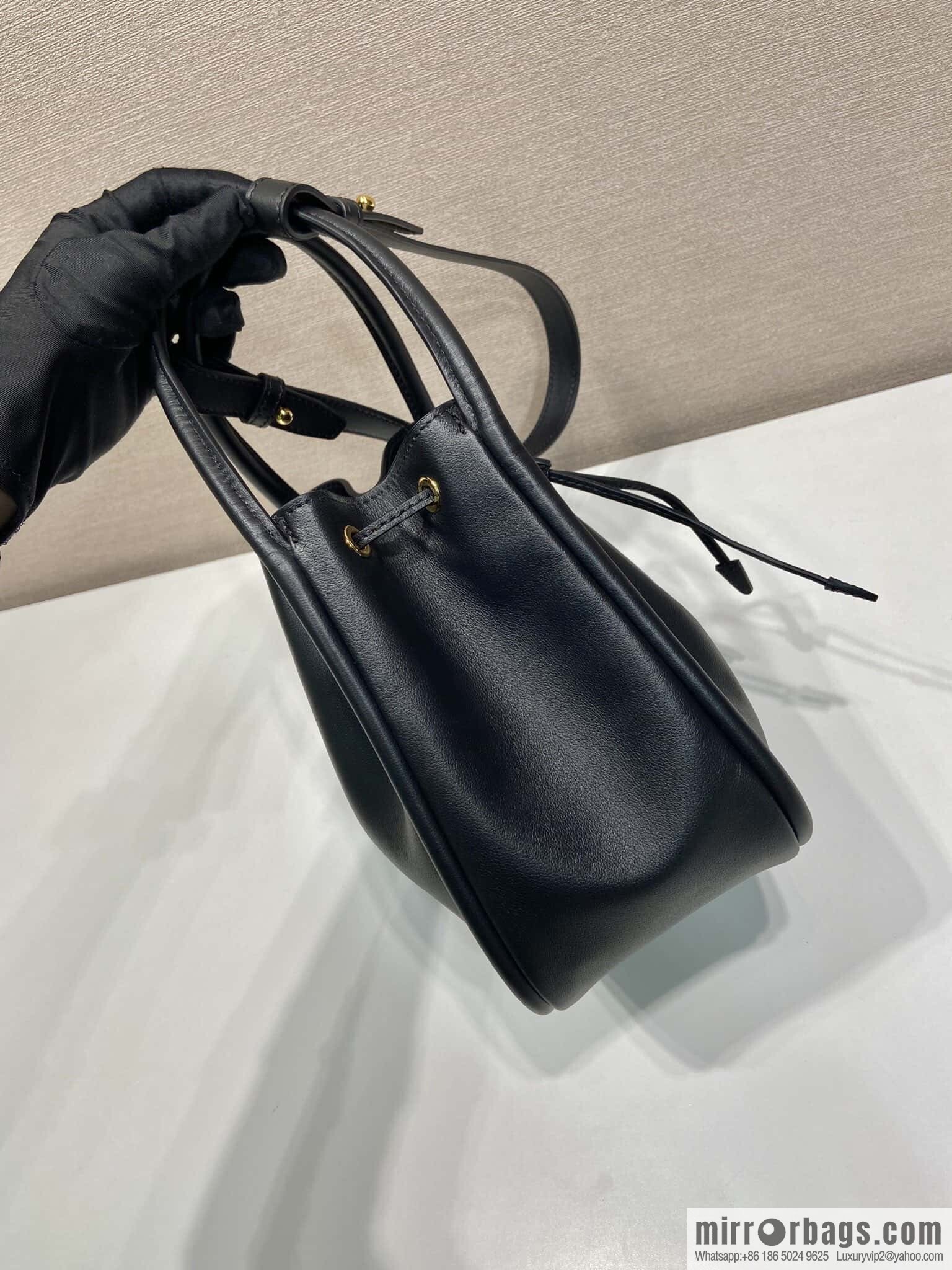 PRADA ๐ new bucket bag ๐ 1BE087๐๐