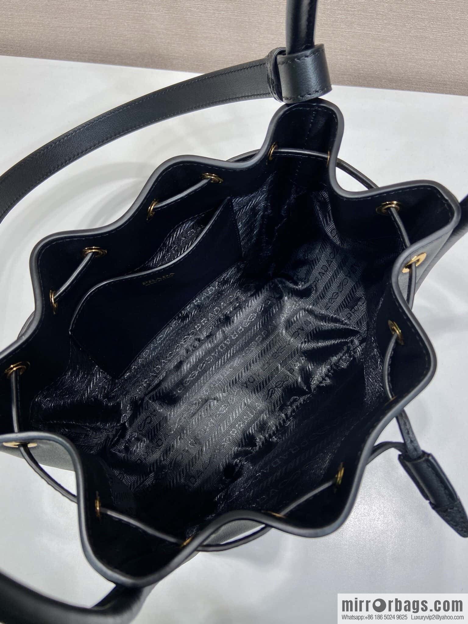 PRADA ๐ new bucket bag ๐ 1BE087๐๐