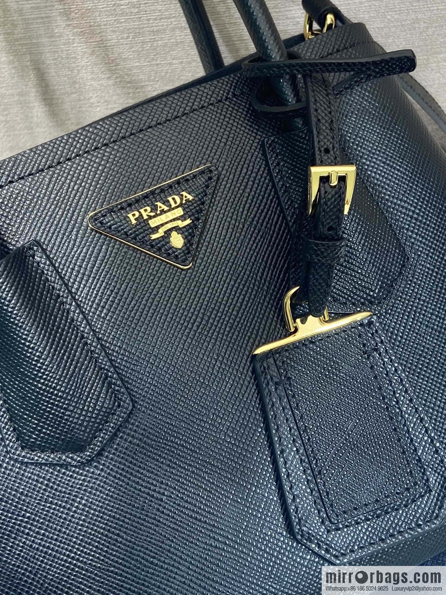 PRADA 🎉 new 🎉 1BG443 small shopping bag 🎉🎉 black