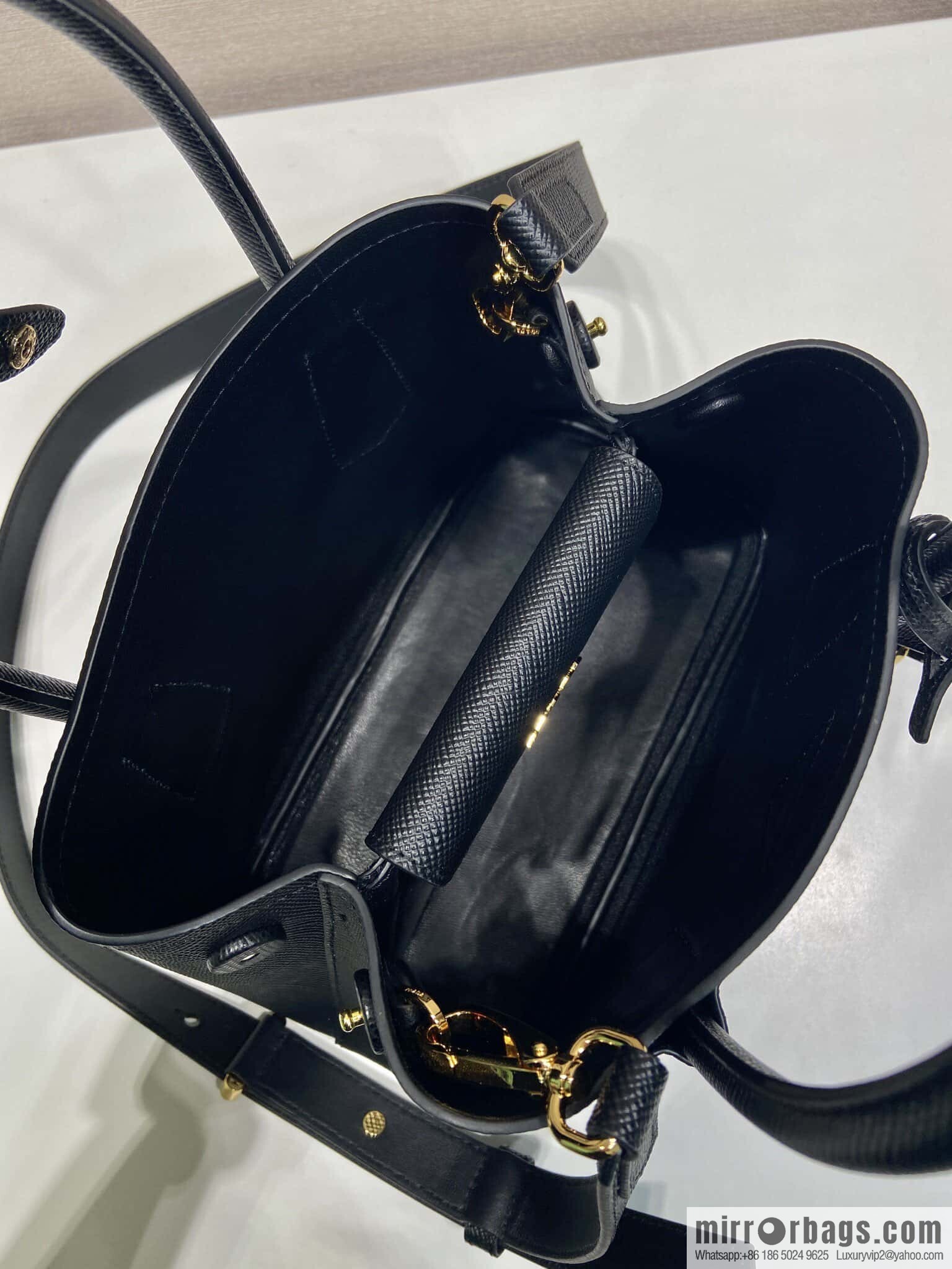 PRADA 🎉 new 🎉 1BG443 small shopping bag 🎉🎉 black