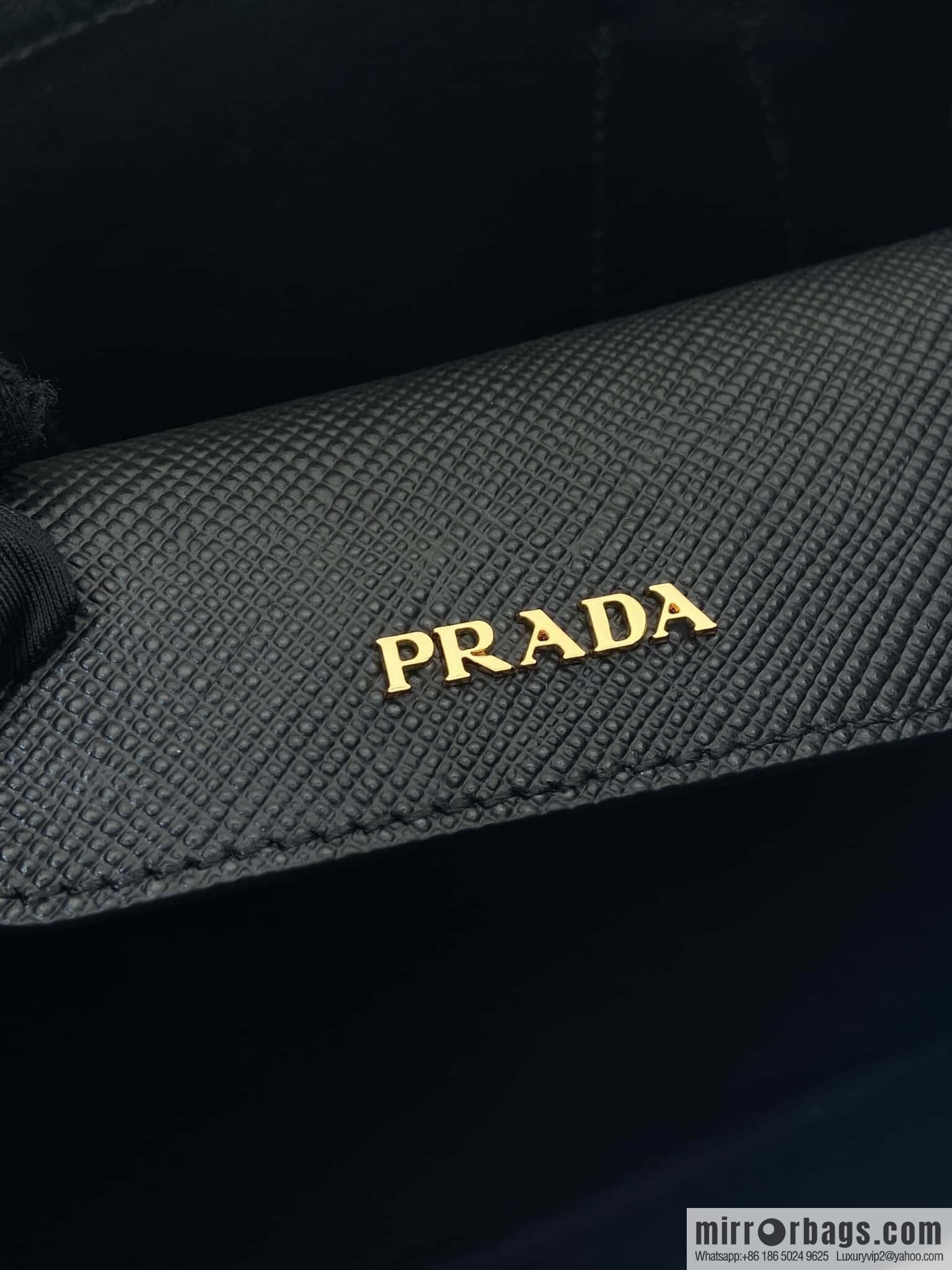 PRADA 🎉 new 🎉 1BG443 small shopping bag 🎉🎉 black