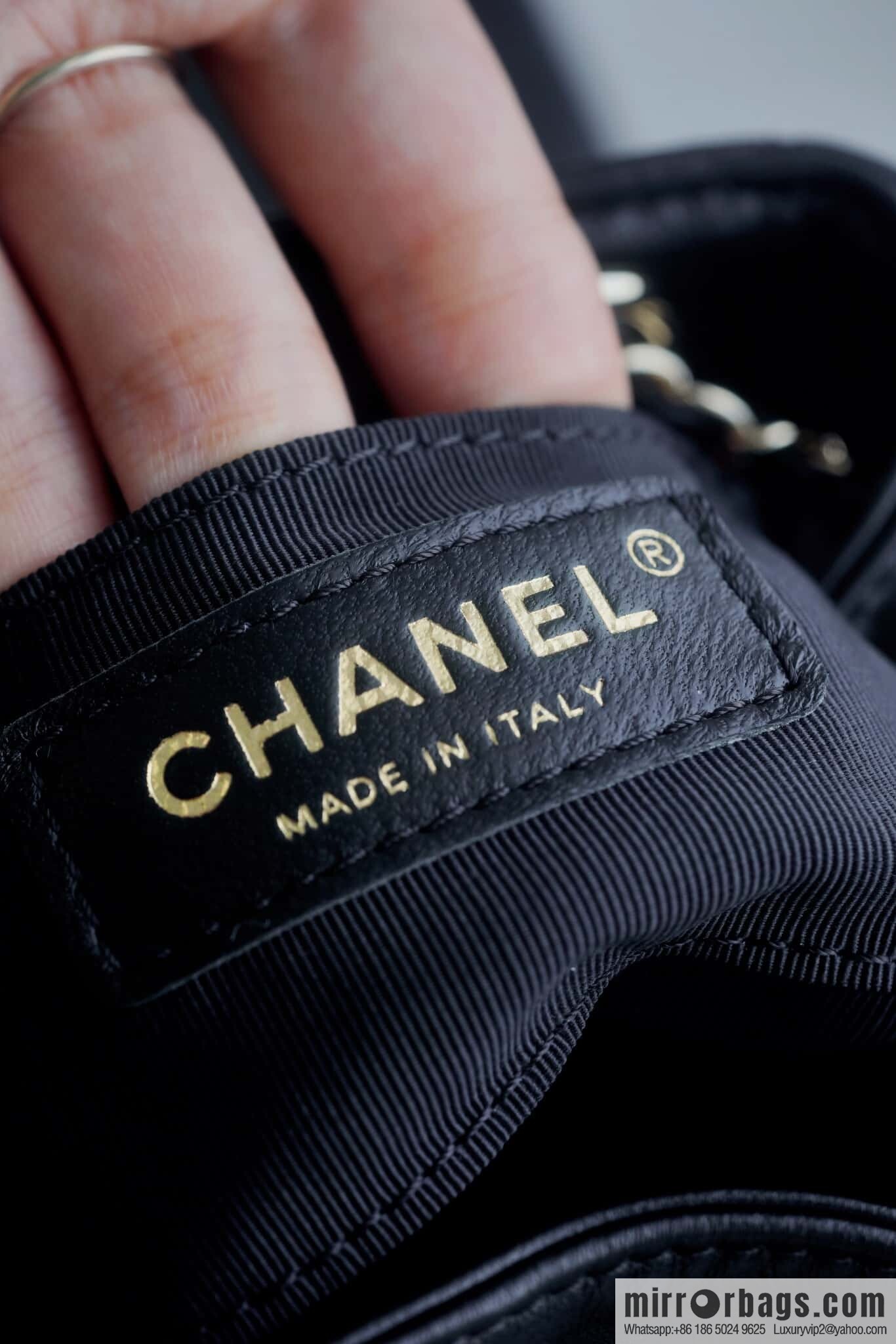 𝗖𝗛𝗔𝗘𝗡𝗟✦ 𝟐𝟒𝐩 new backpack, black AS2908