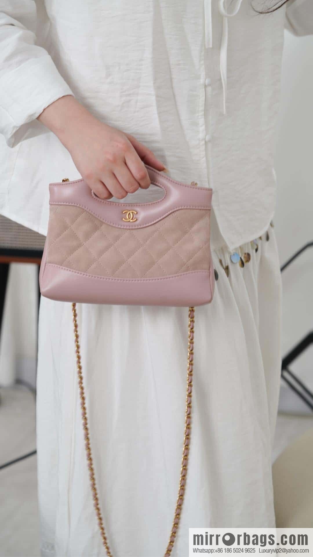 𝐂𝐡𝐚𝐧𝐞𝐥 𝟐𝟓𝐏 𝟑𝟏𝐛𝐚𝐠 𝐧𝐚𝐧𝐨 Suede Powder 🌸 AP3656
