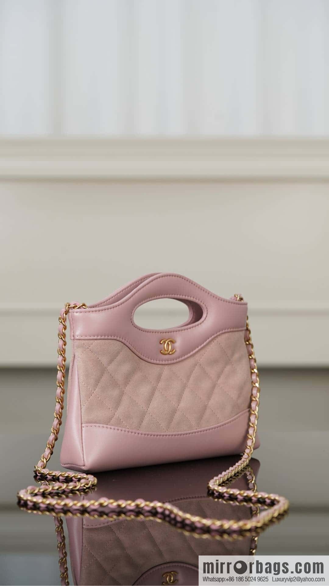 𝐂𝐡𝐚𝐧𝐞𝐥 𝟐𝟓𝐏 𝟑𝟏𝐛𝐚𝐠 𝐧𝐚𝐧𝐨 Suede Powder 🌸 AP3656