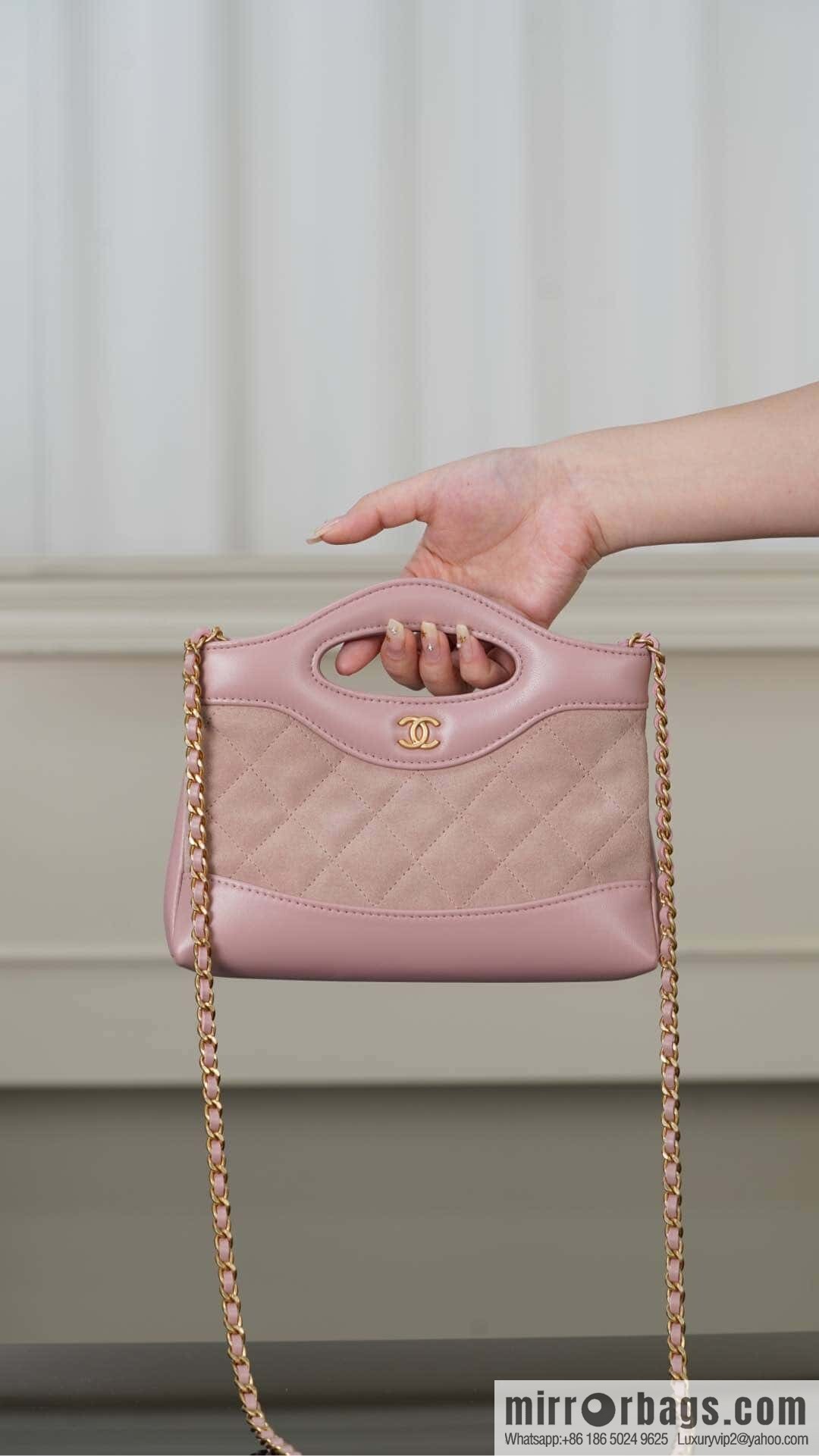 𝐂𝐡𝐚𝐧𝐞𝐥 𝟐𝟓𝐏 𝟑𝟏𝐛𝐚𝐠 𝐧𝐚𝐧𝐨 Suede Powder 🌸 AP3656