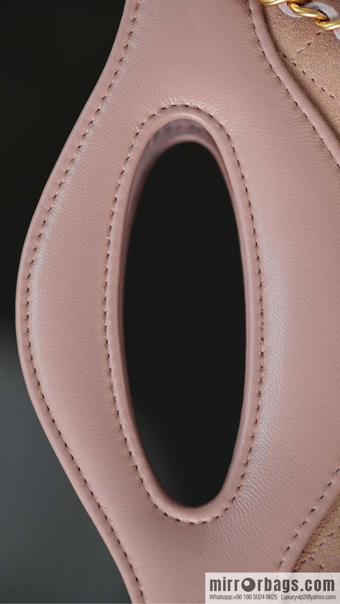 𝐂𝐡𝐚𝐧𝐞𝐥 𝟐𝟓𝐏 𝟑𝟏𝐛𝐚𝐠 𝐧𝐚𝐧𝐨 Suede Powder 🌸 AP3656