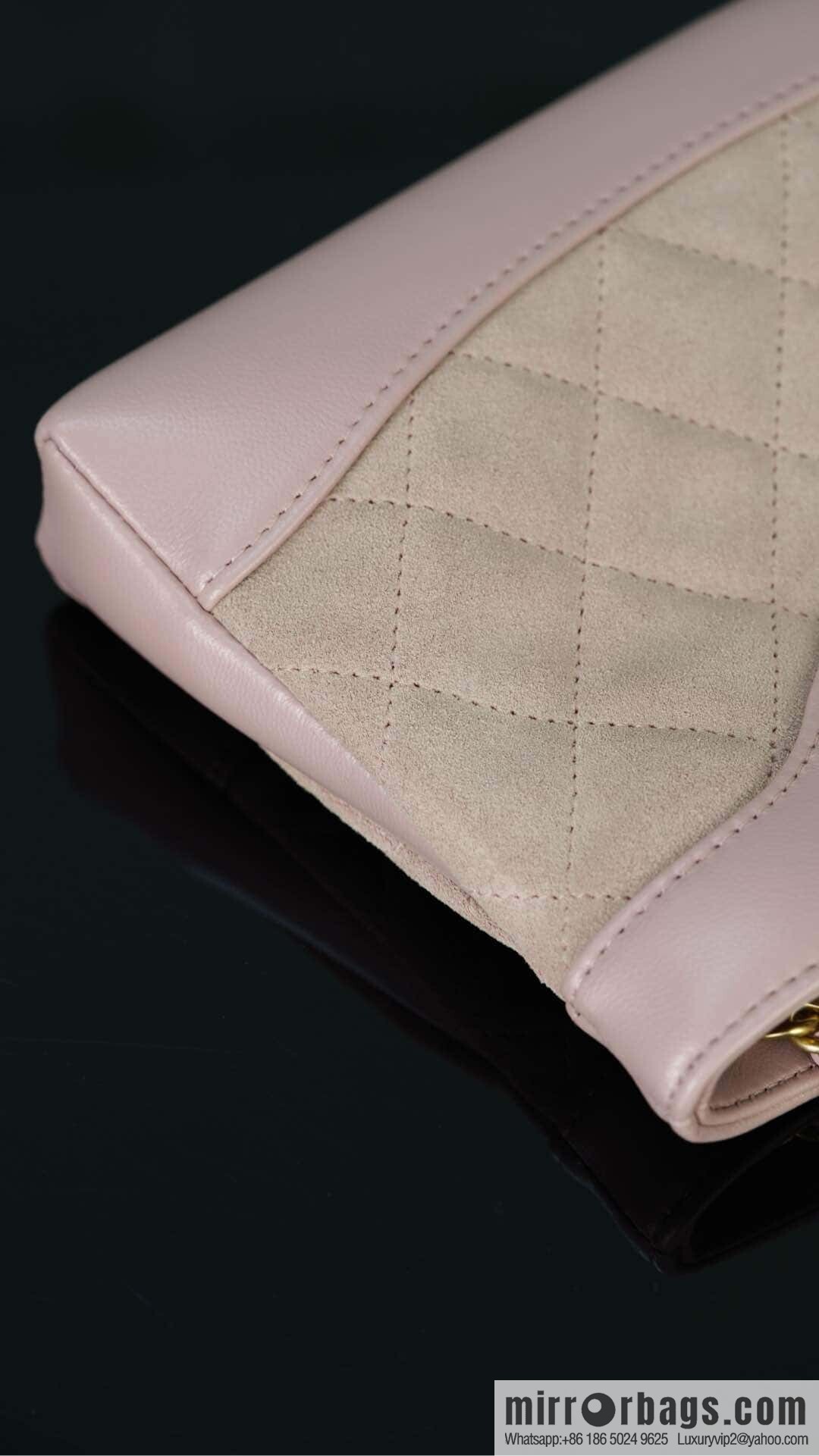 𝐂𝐡𝐚𝐧𝐞𝐥 𝟐𝟓𝐏 𝟑𝟏𝐛𝐚𝐠 𝐧𝐚𝐧𝐨 Suede Powder 🌸 AP3656
