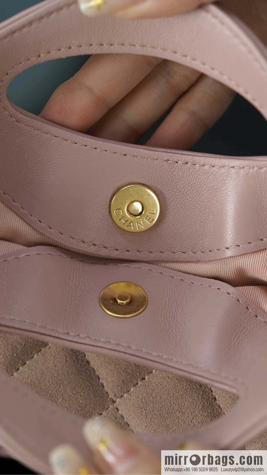 𝐂𝐡𝐚𝐧𝐞𝐥 𝟐𝟓𝐏 𝟑𝟏𝐛𝐚𝐠 𝐧𝐚𝐧𝐨 Suede Powder 🌸 AP3656