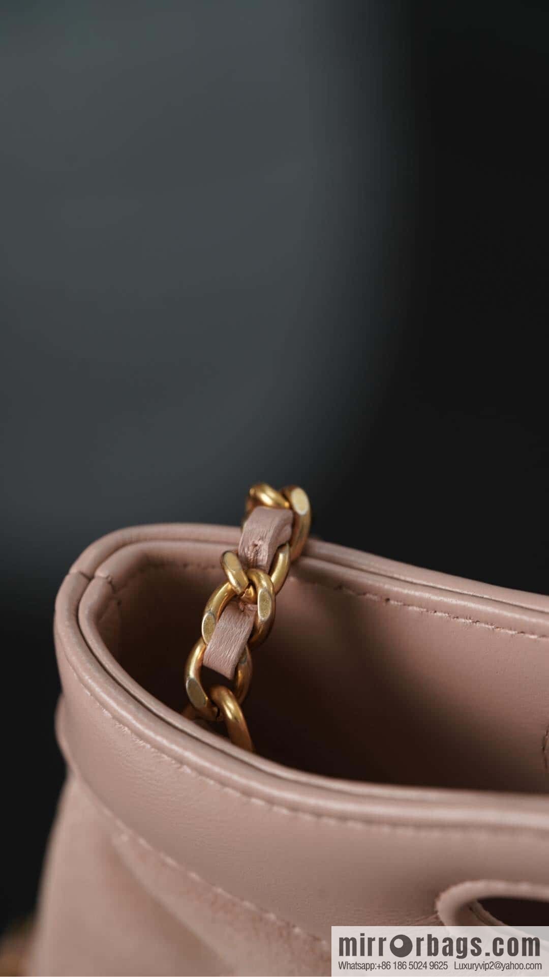 𝐂𝐡𝐚𝐧𝐞𝐥 𝟐𝟓𝐏 𝟑𝟏𝐛𝐚𝐠 𝐧𝐚𝐧𝐨 Suede Powder 🌸 AP3656