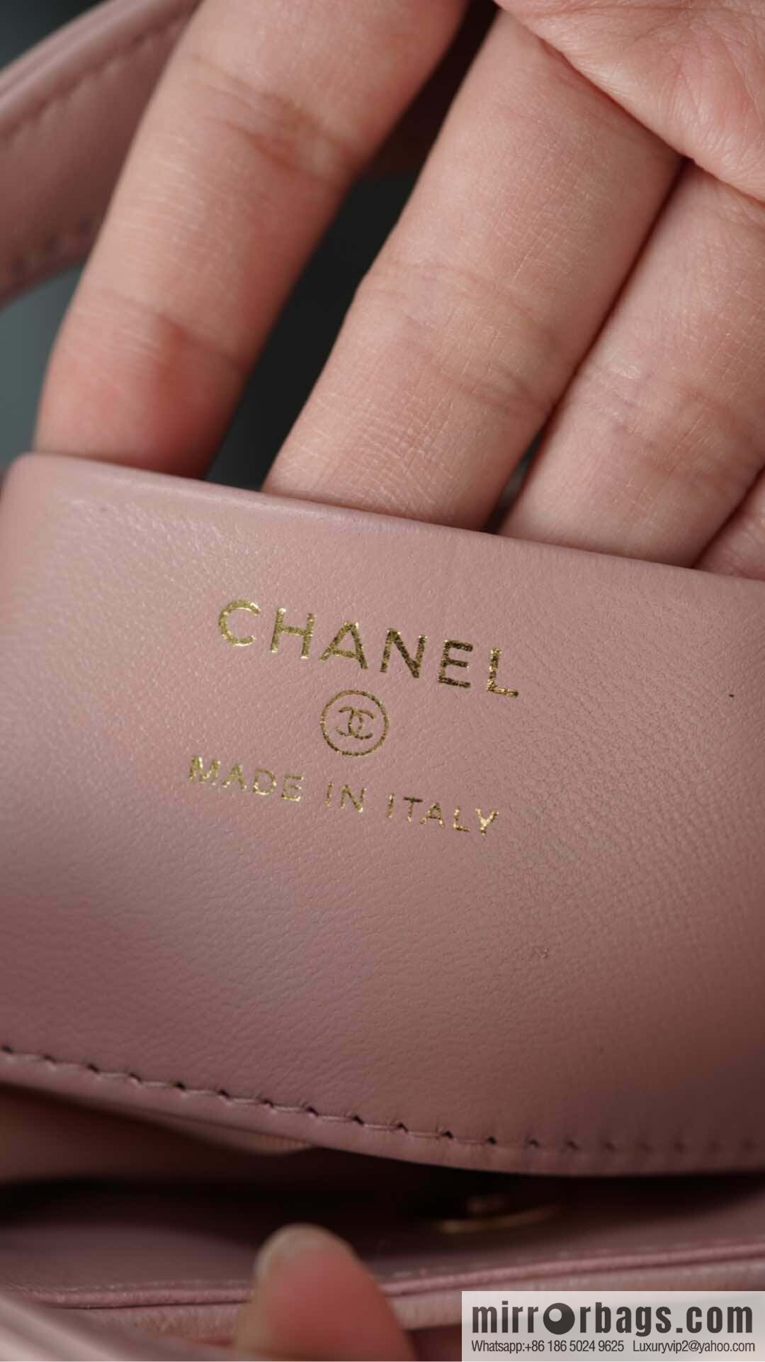 𝐂𝐡𝐚𝐧𝐞𝐥 𝟐𝟓𝐏 𝟑𝟏𝐛𝐚𝐠 𝐧𝐚𝐧𝐨 Suede Powder 🌸 AP3656