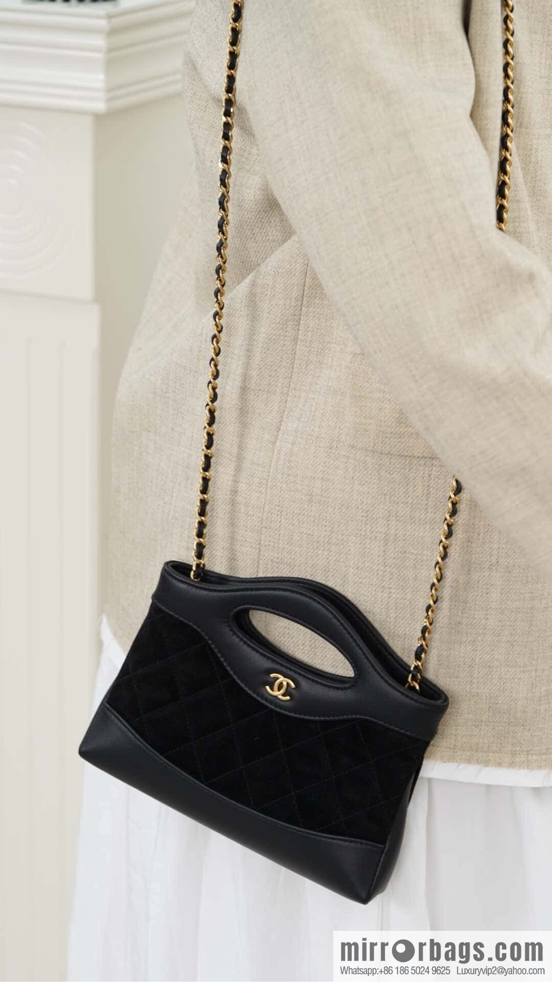 𝐂𝐡𝐚𝐧𝐞𝐥 𝟐𝟓𝐏 𝟑𝟏𝐛𝐚𝐠 𝐧𝐚𝐧𝐨 Suede Black 🖤 AP3656