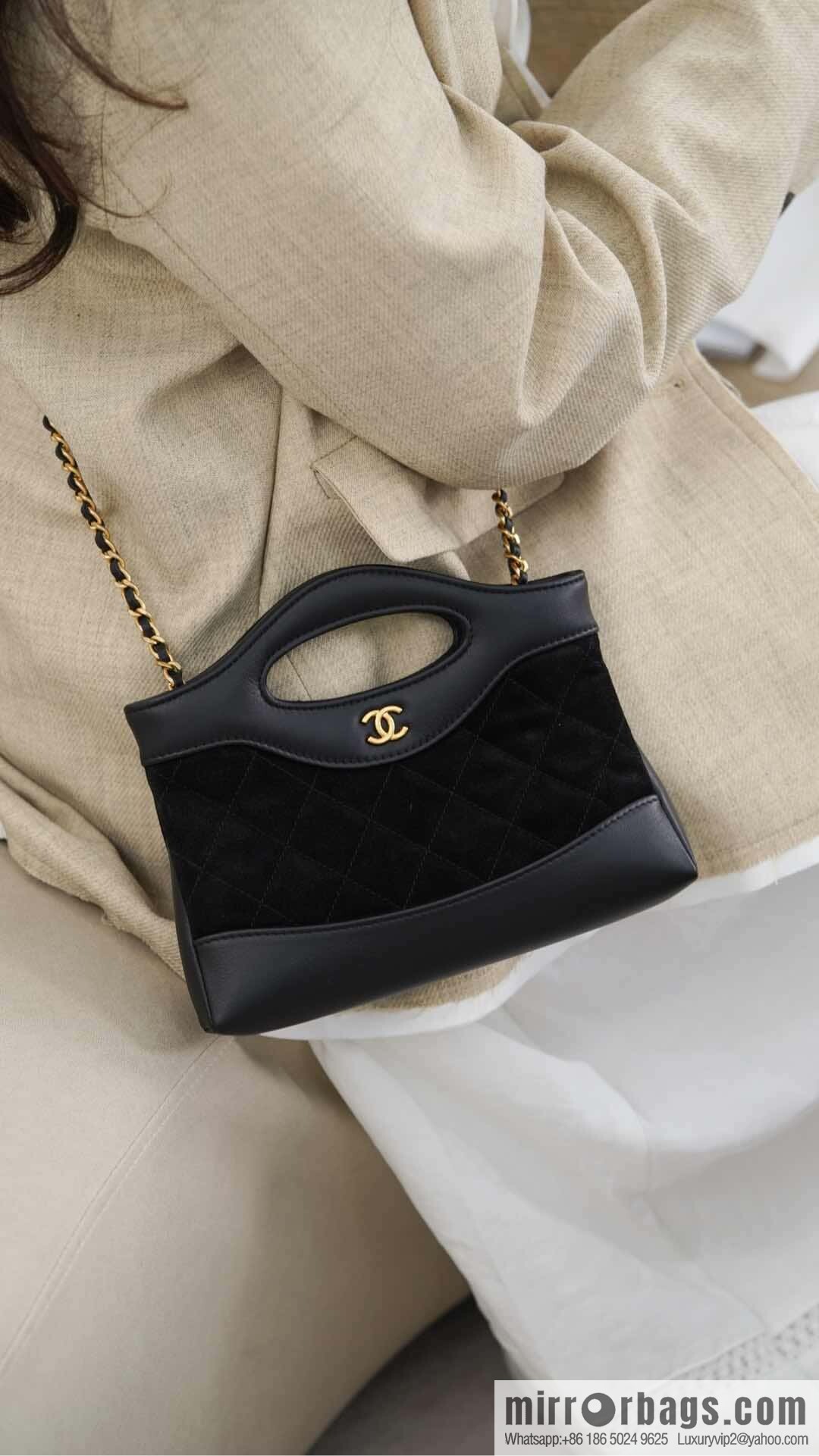 𝐂𝐡𝐚𝐧𝐞𝐥 𝟐𝟓𝐏 𝟑𝟏𝐛𝐚𝐠 𝐧𝐚𝐧𝐨 Suede Black 🖤 AP3656