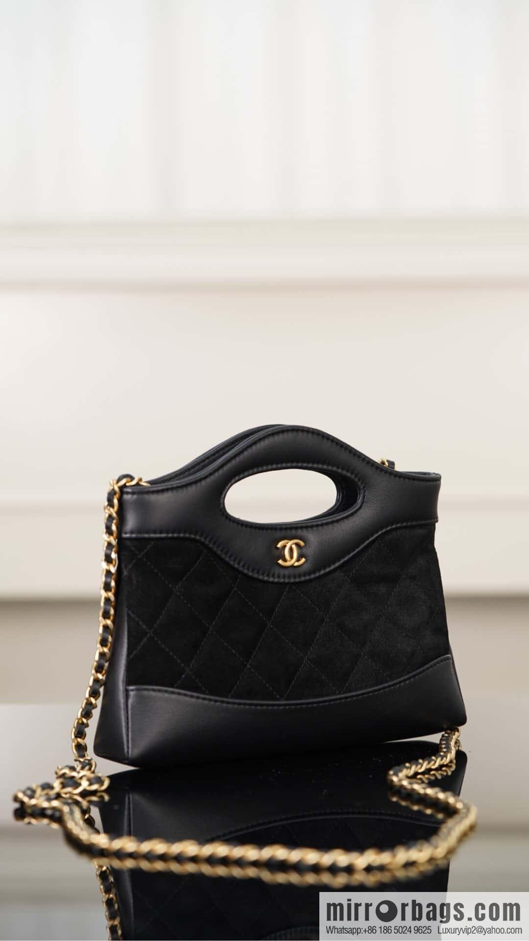 𝐂𝐡𝐚𝐧𝐞𝐥 𝟐𝟓𝐏 𝟑𝟏𝐛𝐚𝐠 𝐧𝐚𝐧𝐨 Suede Black 🖤 AP3656