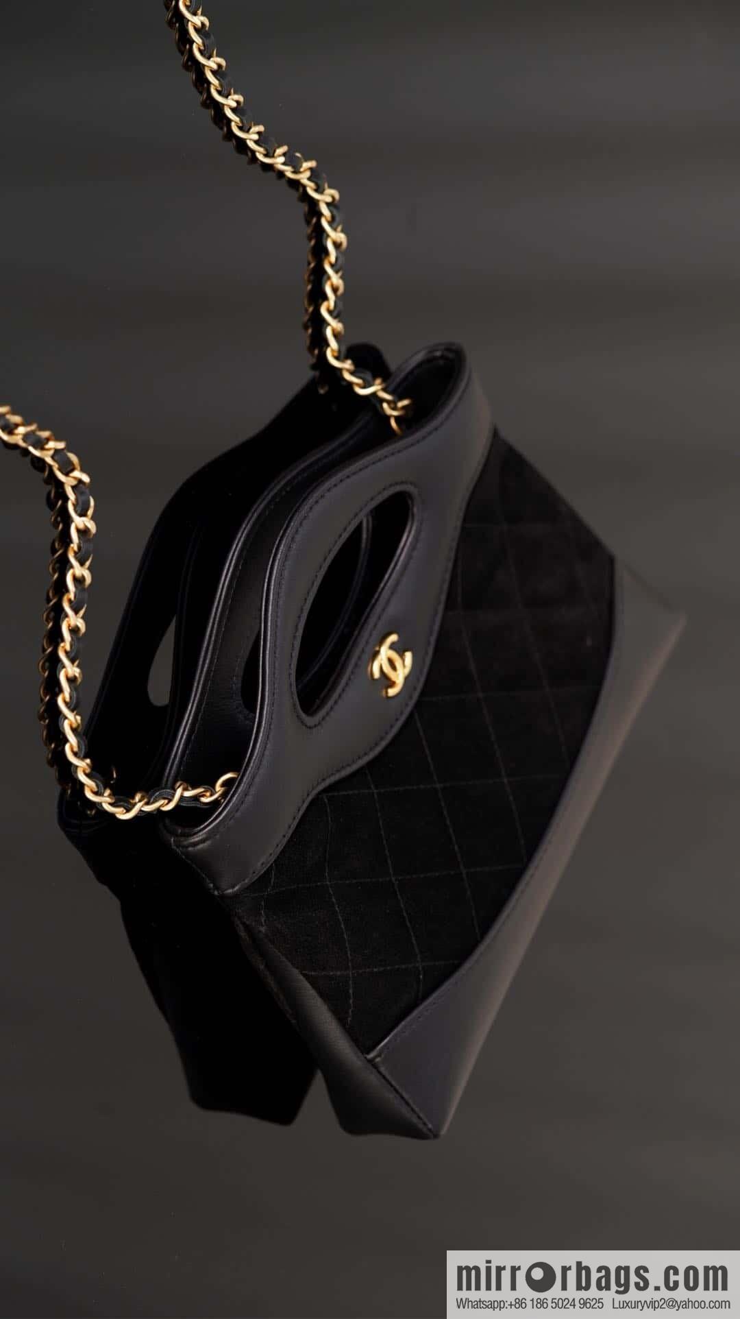 𝐂𝐡𝐚𝐧𝐞𝐥 𝟐𝟓𝐏 𝟑𝟏𝐛𝐚𝐠 𝐧𝐚𝐧𝐨 Suede Black 🖤 AP3656