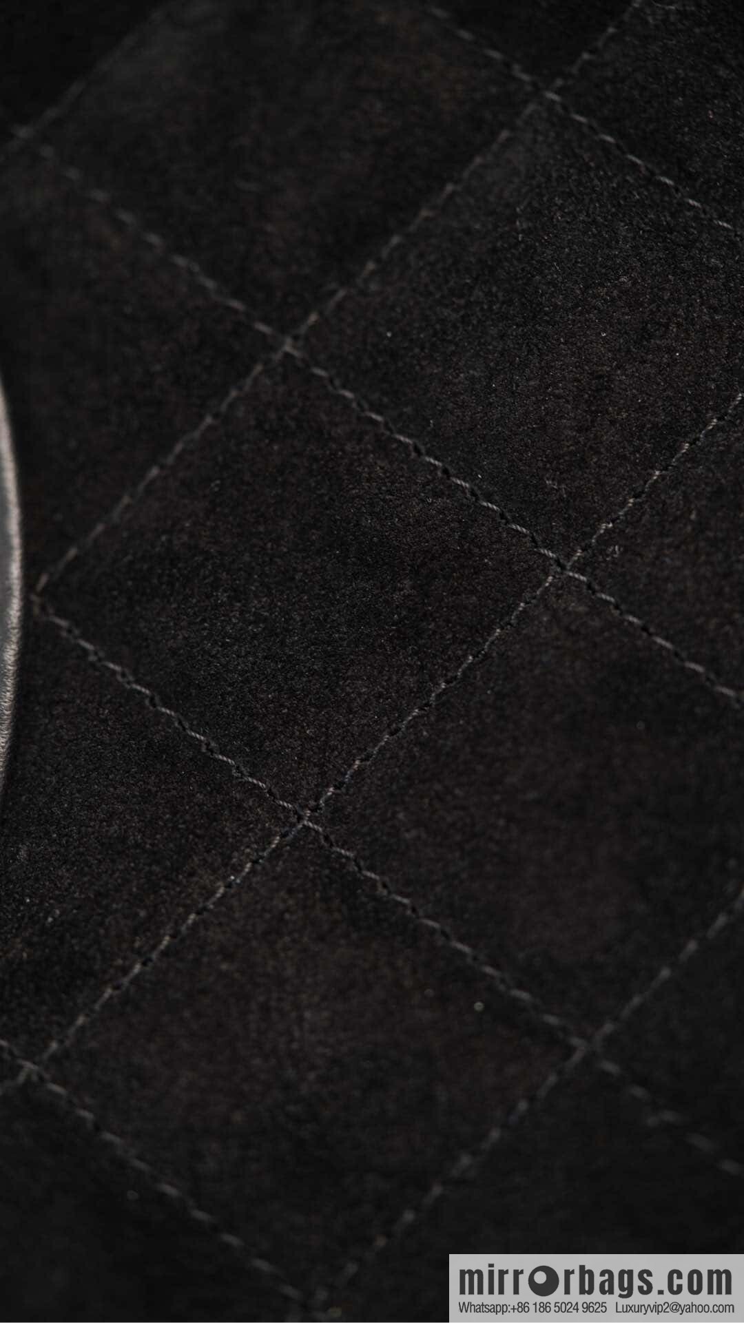 𝐂𝐡𝐚𝐧𝐞𝐥 𝟐𝟓𝐏 𝟑𝟏𝐛𝐚𝐠 𝐧𝐚𝐧𝐨 Suede Black 🖤 AP3656