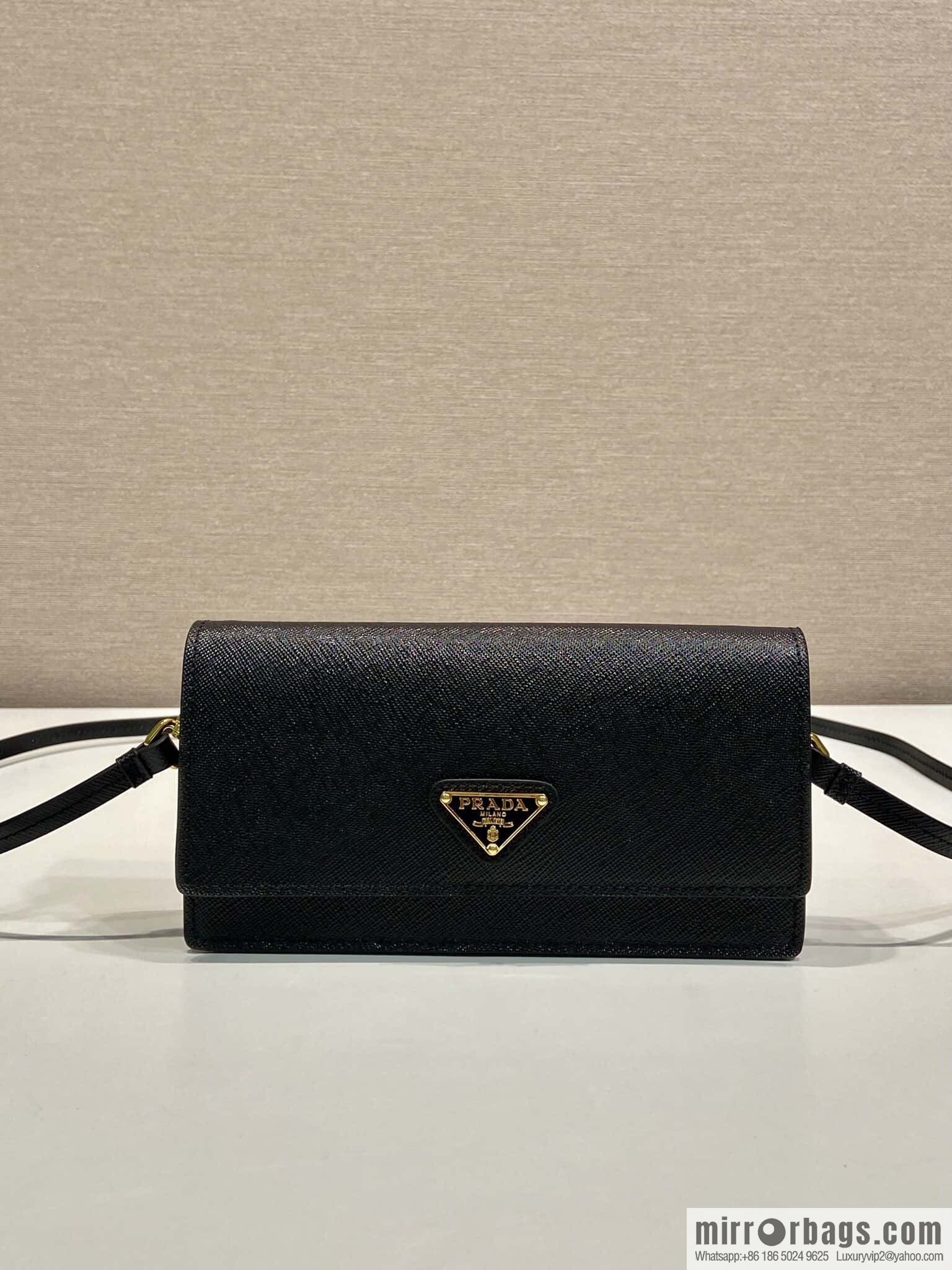 PRADA 🎉 new mini handbag 🎉 1NF059 mobile phone bag 🎉🎉 black