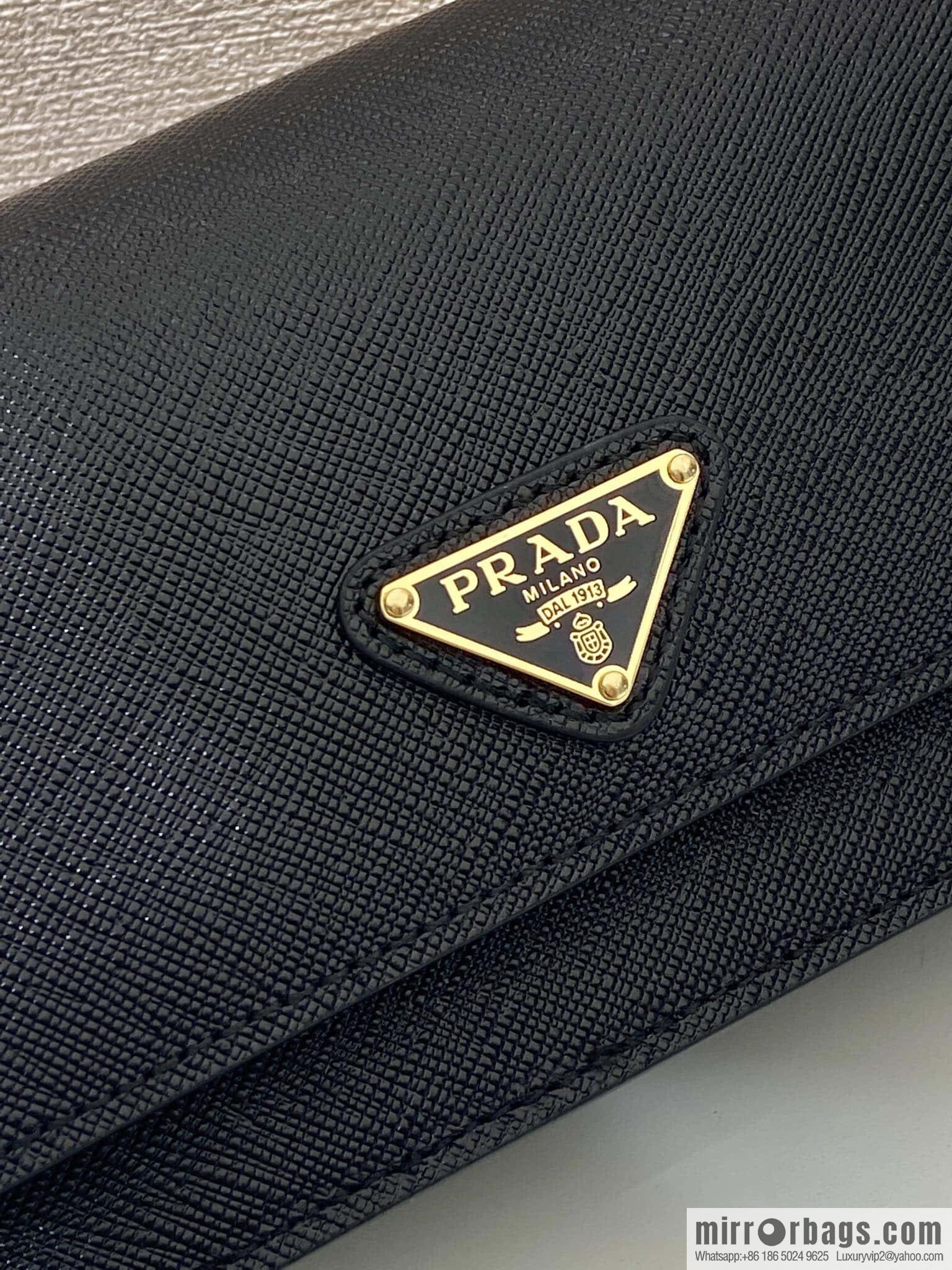 PRADA 🎉 new mini handbag 🎉 1NF059 mobile phone bag 🎉🎉 black