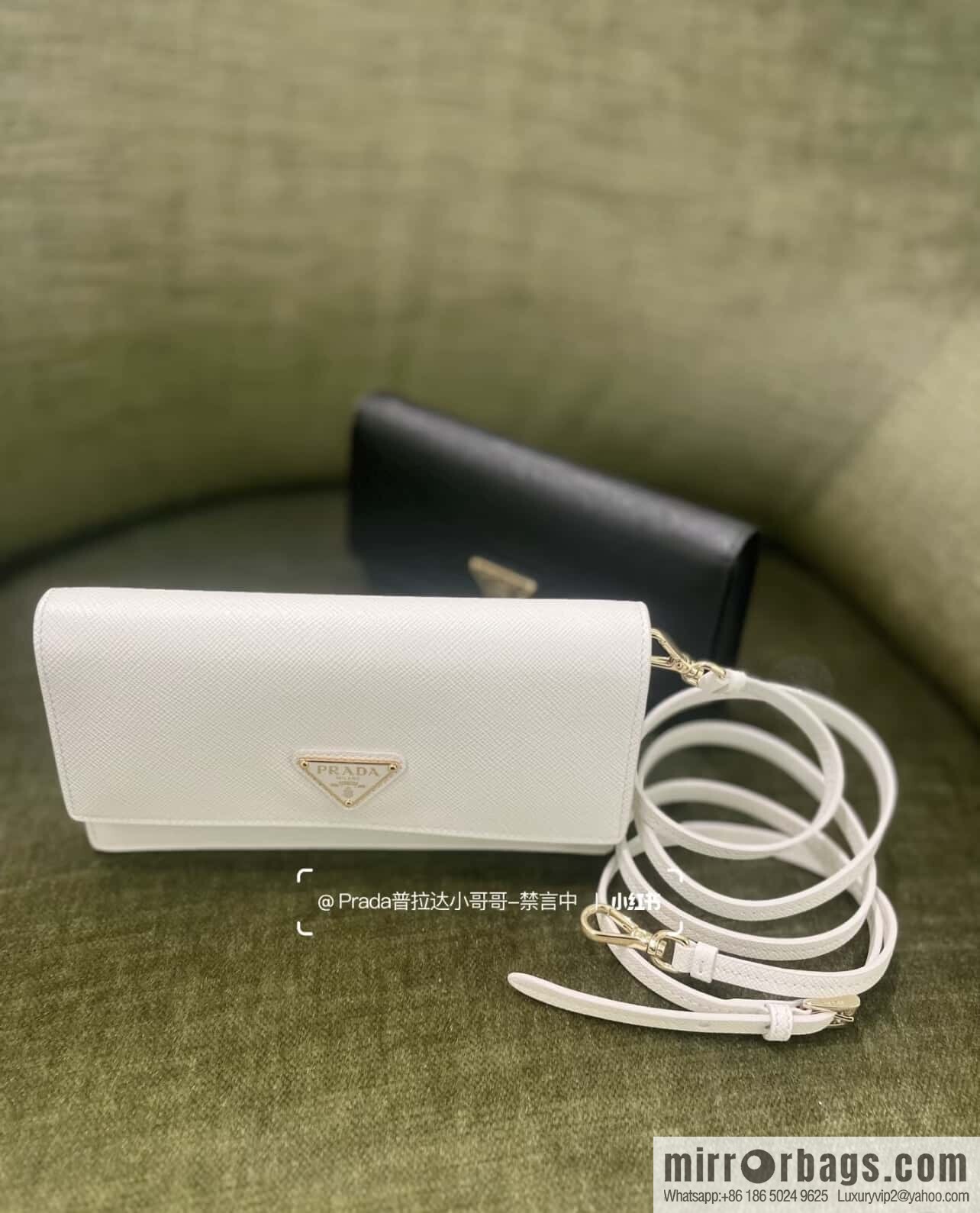 PRADA ๐ new mini handbag ๐ 1NF059 mobile phone bag ๐๐ white