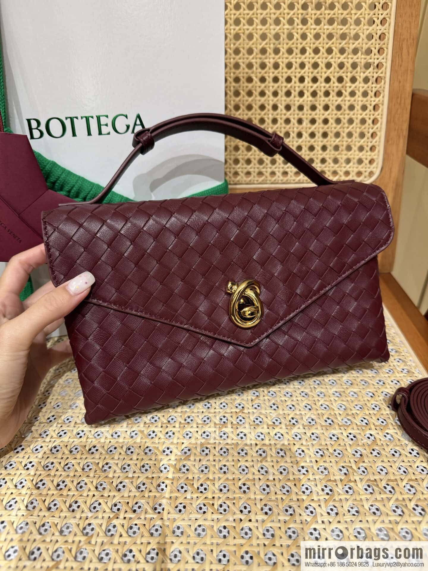 BV Knot Lock Messenger Bag 817191 Barolo Burgundy