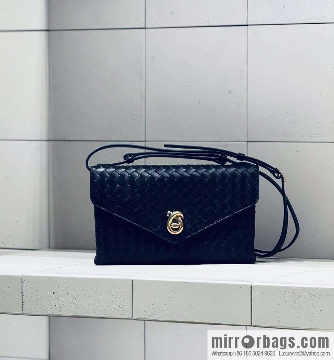 BV Knot Lock Crossbody Bag 817191 Black