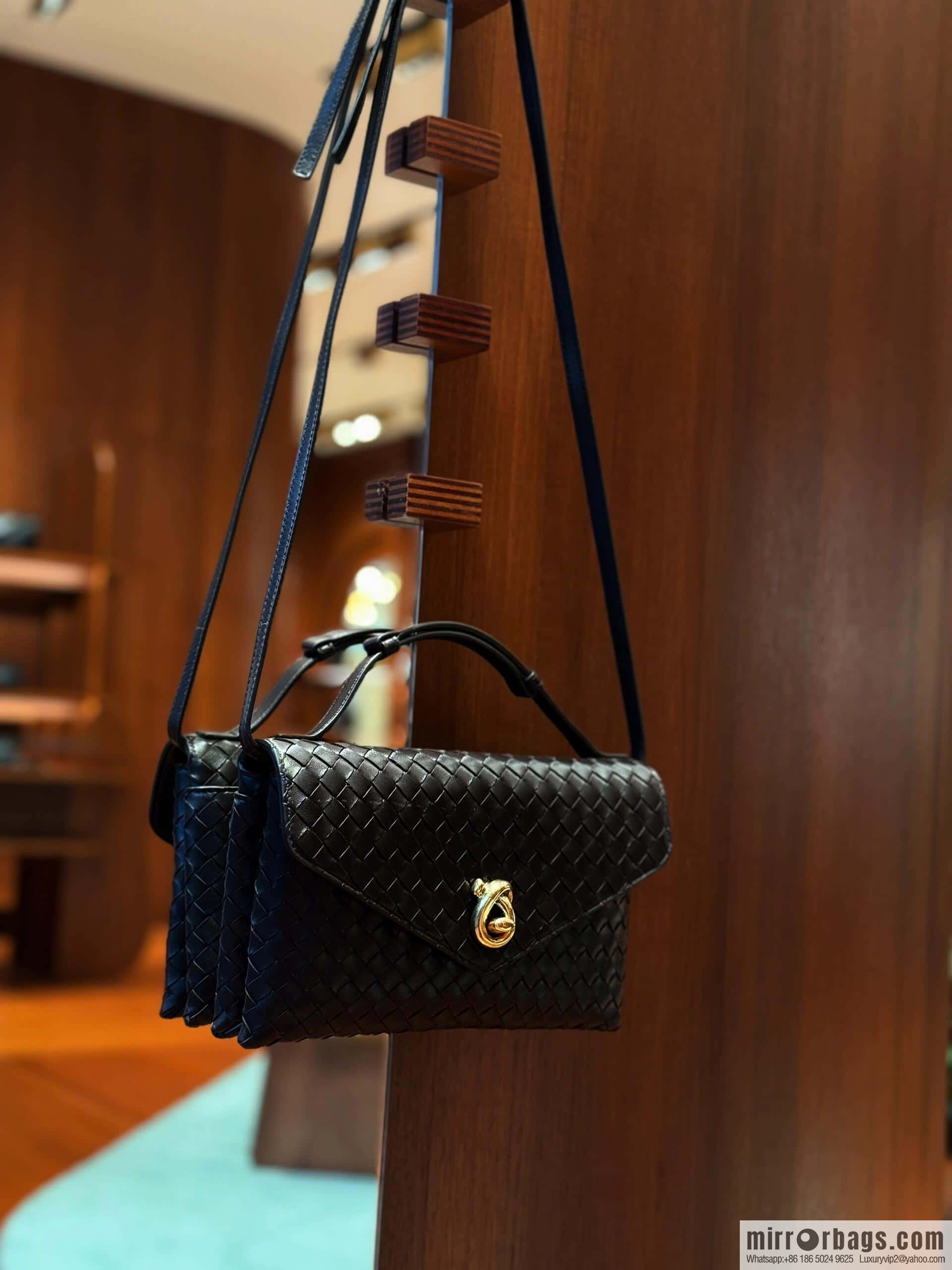 BV Knot Lock Crossbody Bag 817191 Black
