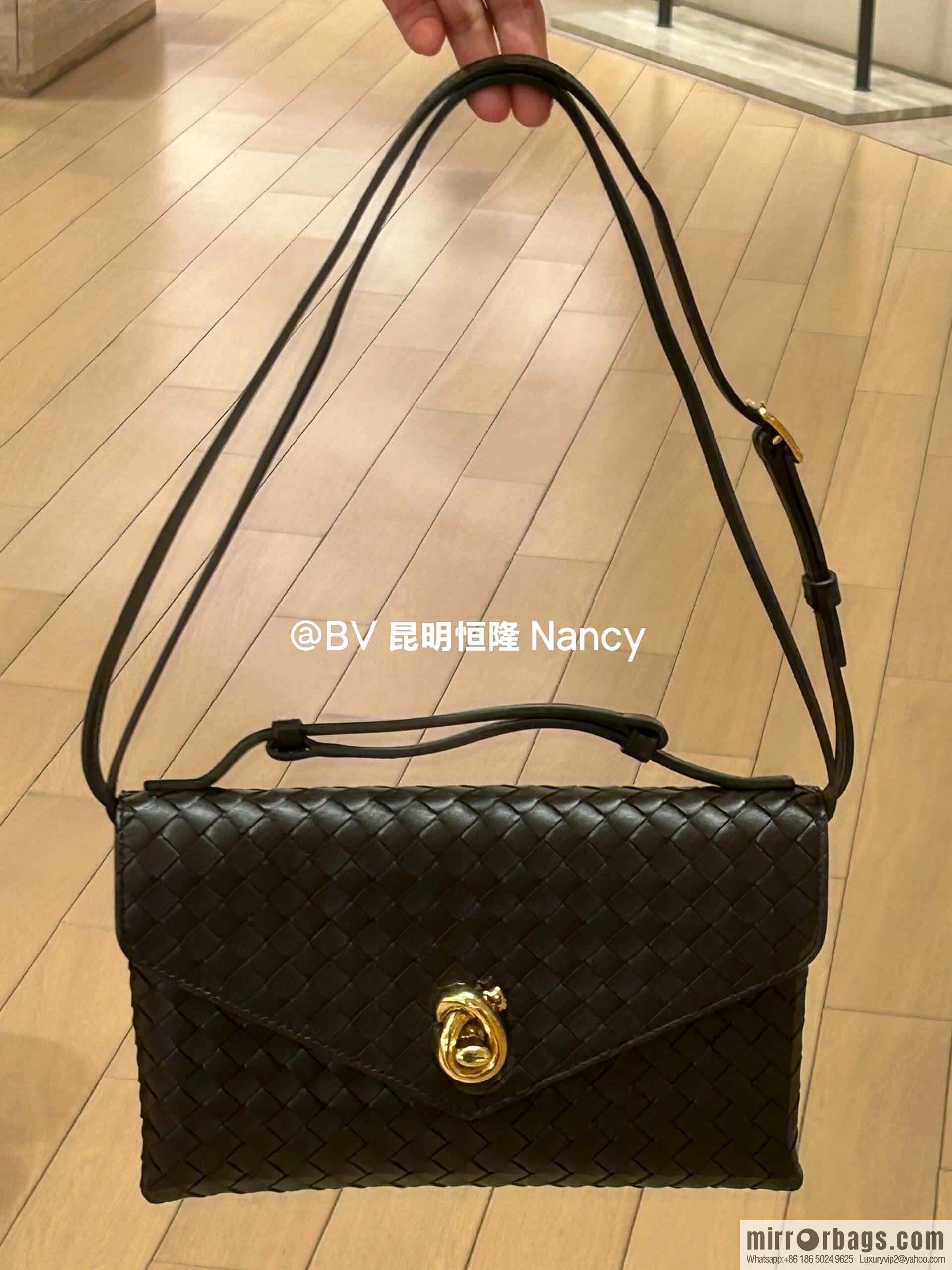 BV Knot Lock Crossbody Bag 817191 Black