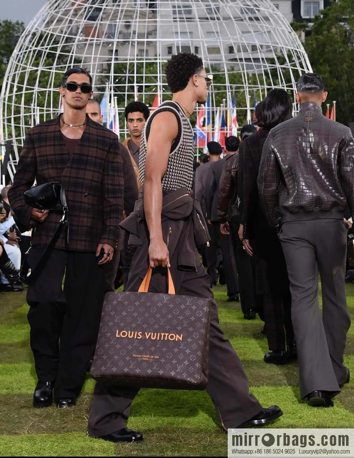 [Boutique‑grade] M13928 presbyopia brown, shopping bag, square bag, Shopper Tote handbag.